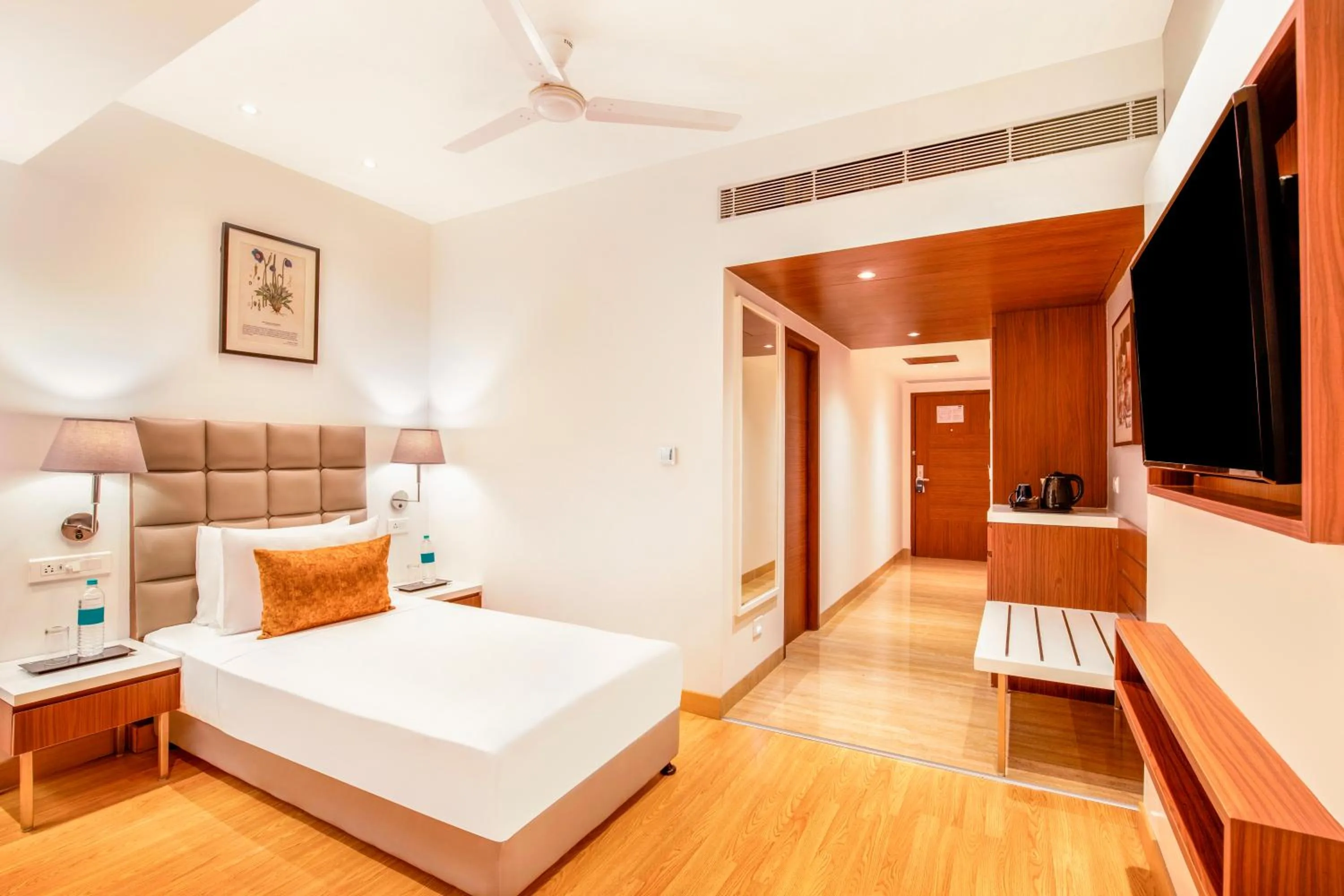 Superior Single Room in Hotel Aketa Rajpur Road Dehradun, Dehradun