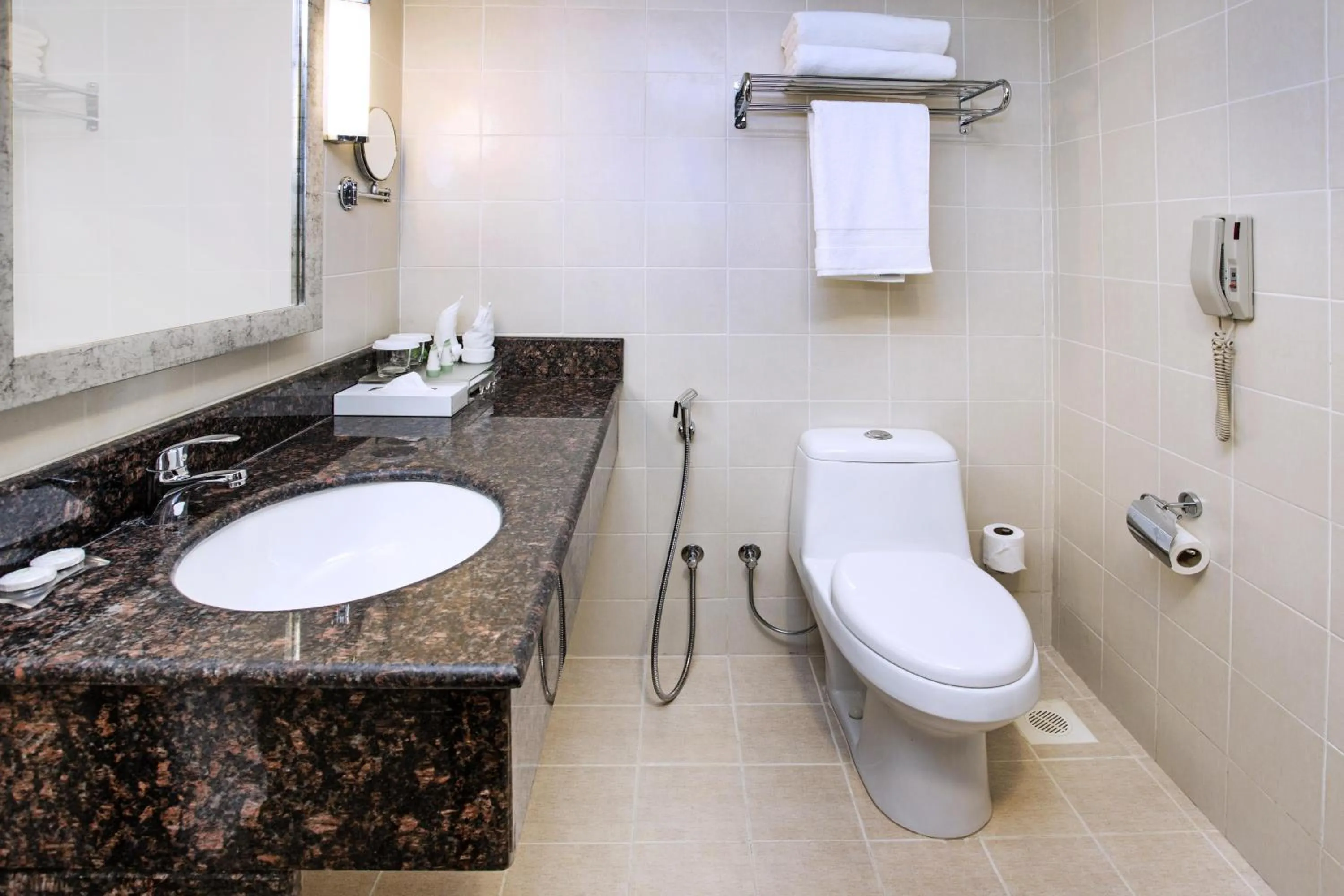 Standard King Room in Best Western Premier Muscat