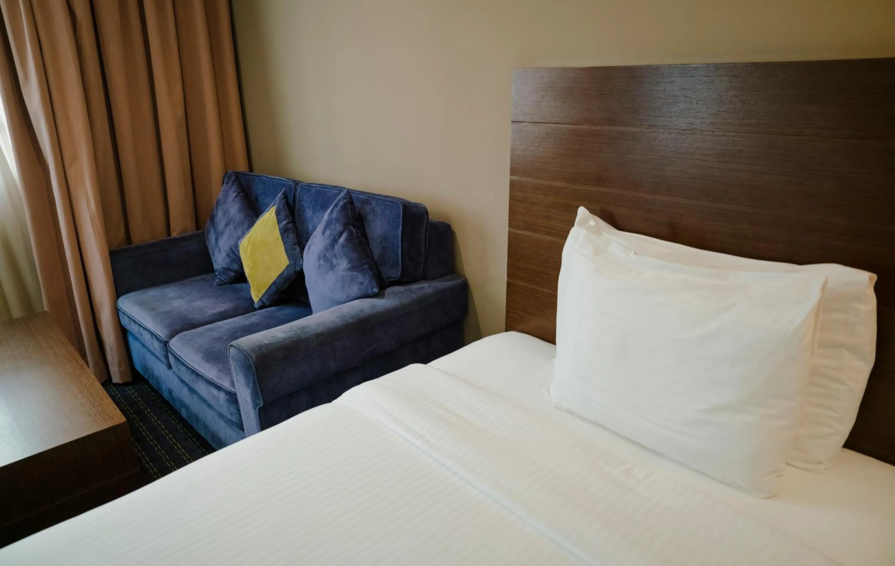 Superior Twin Room - Smoking in Best Western Premier Muscat