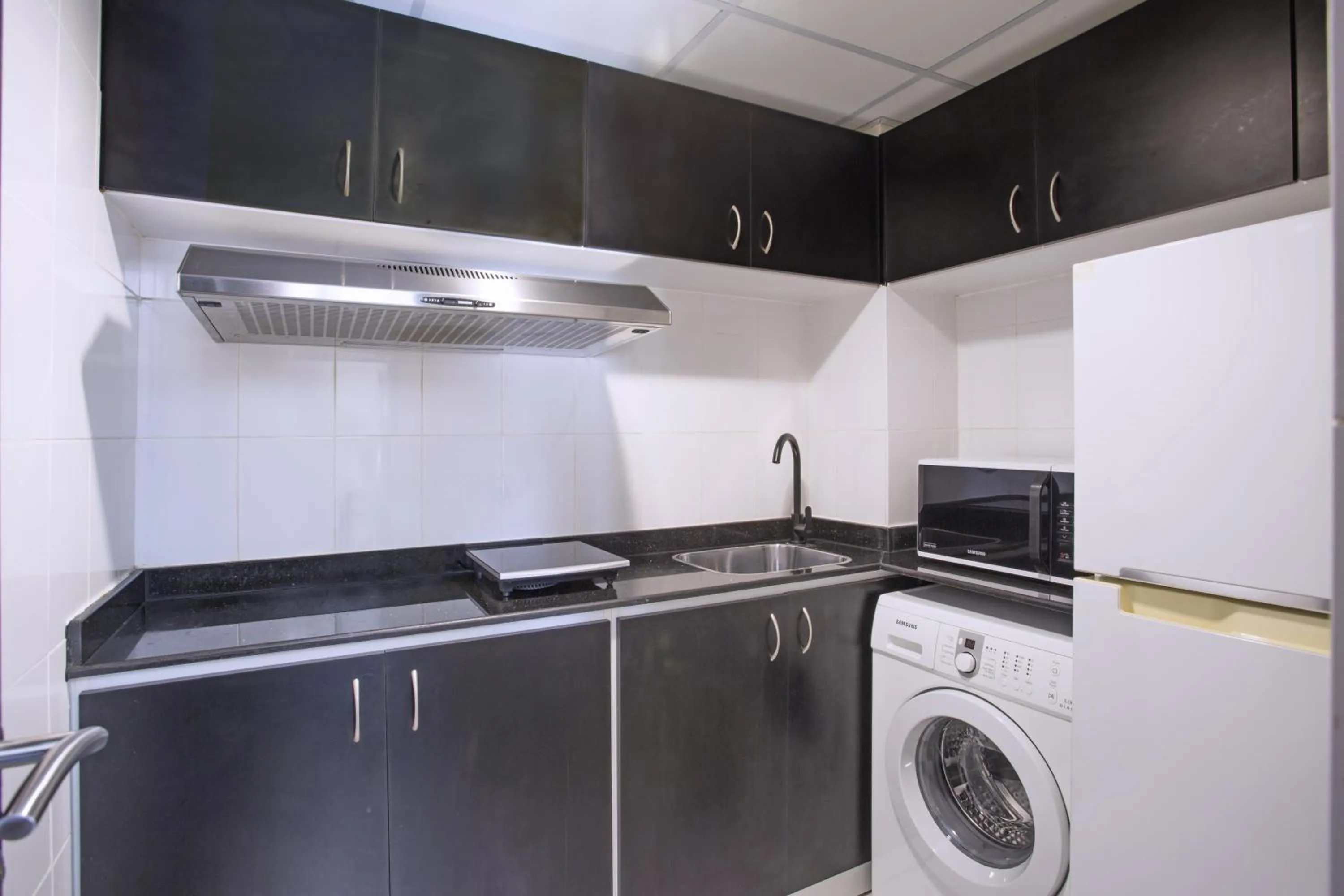 King Suite with Mountain View in Best Western Premier Muscat