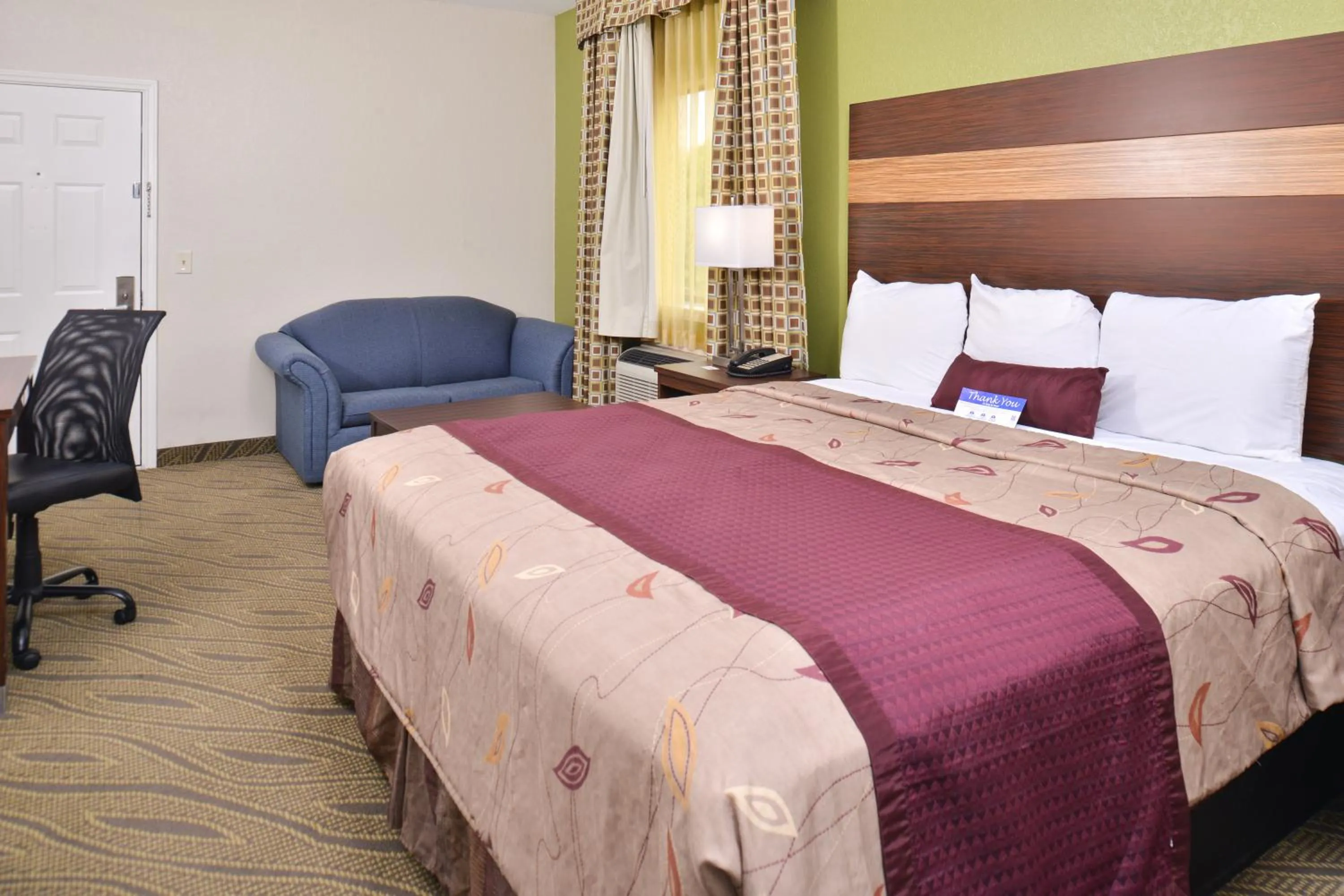 King Room in Americas Best Value Inn Downtown Houston
