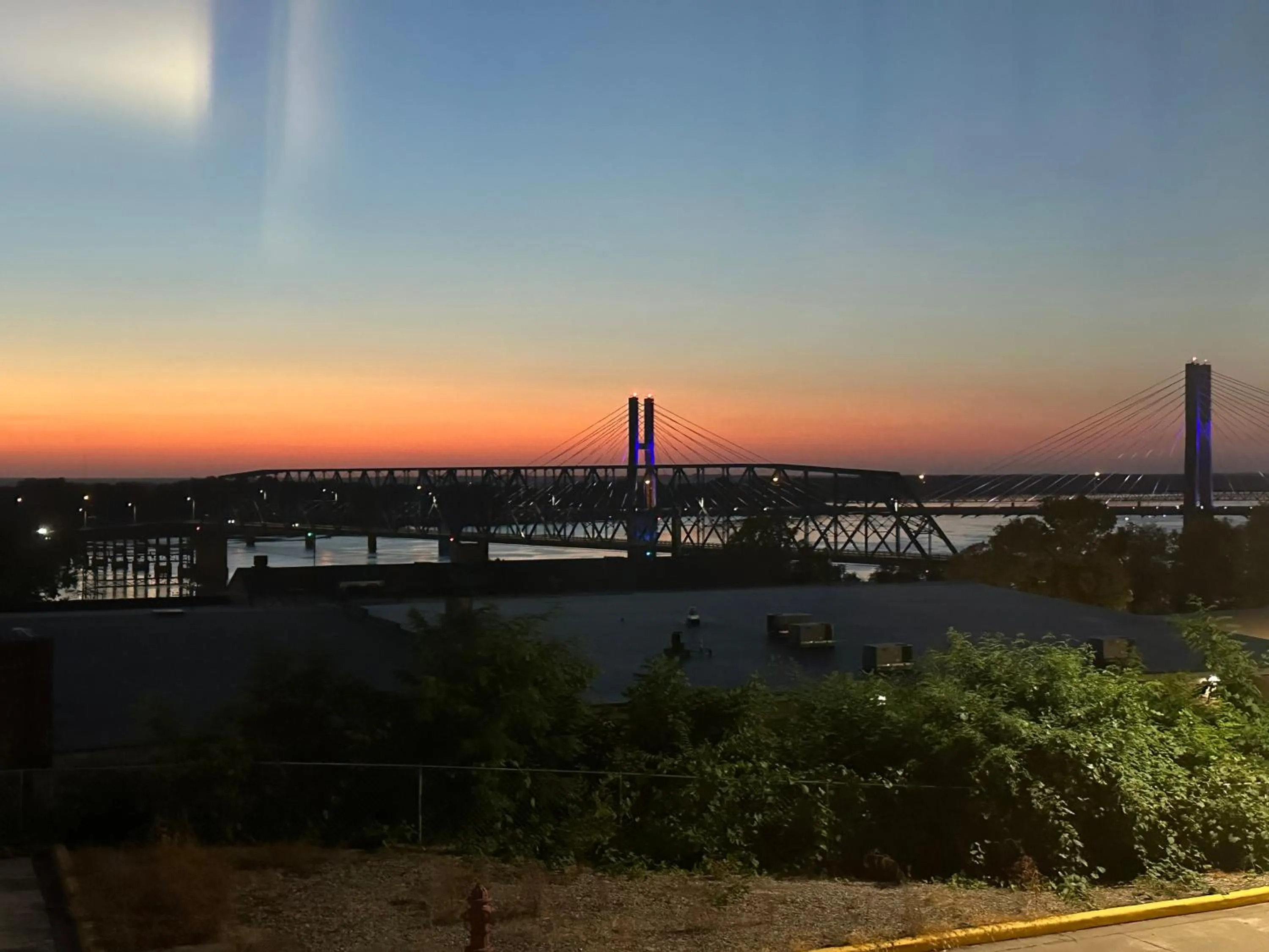 Queen Room with Two Queen Beds and River View - Non-Smoking in Microtel Inn & Suites by Wyndham Quincy Downtown - River Area