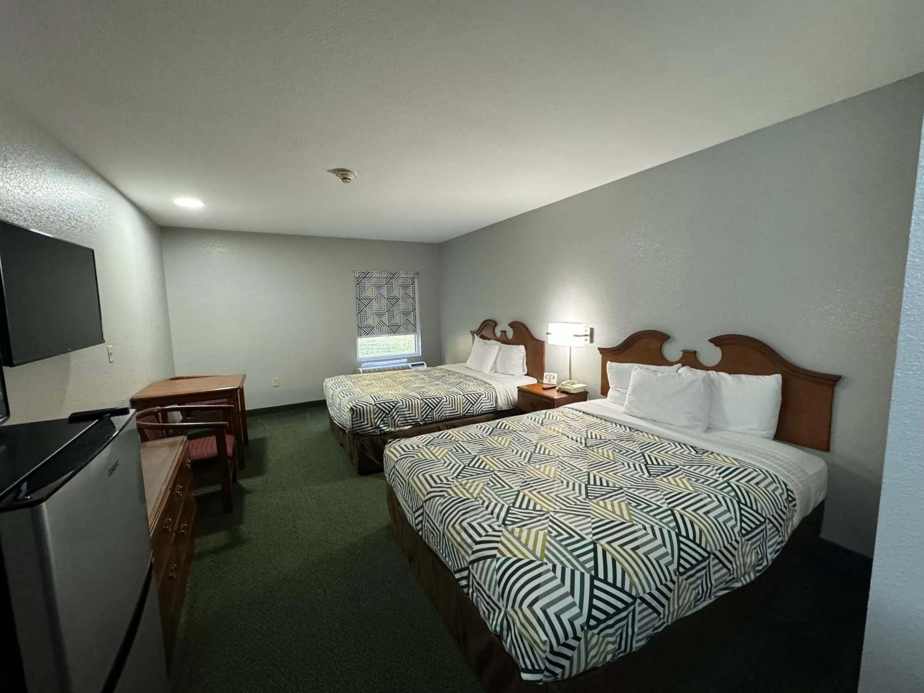 Double Queen - Non Smoking in Star City Inn & Suites