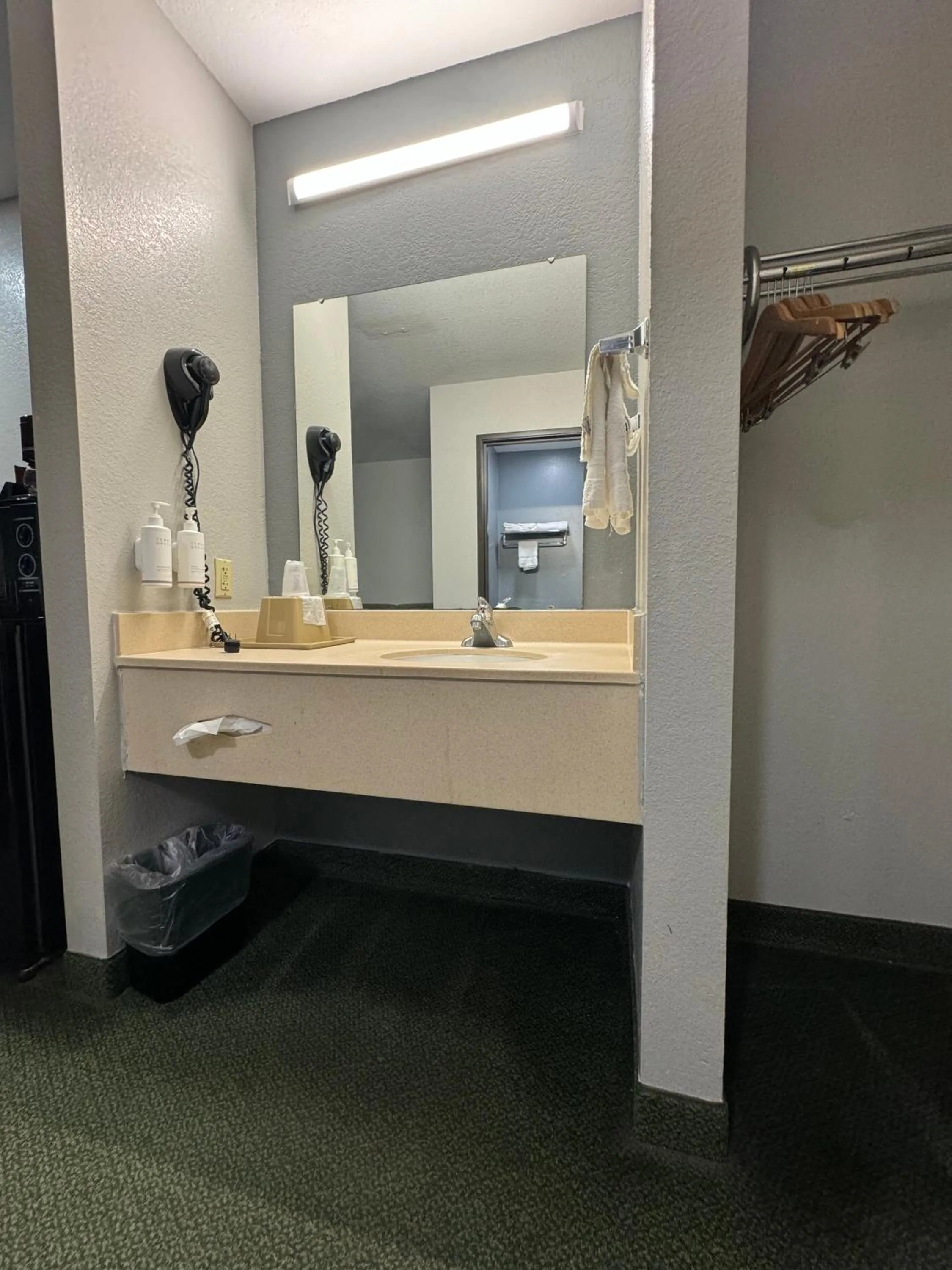 Double Queen Accessible(Non - Smoking) in Star City Inn & Suites