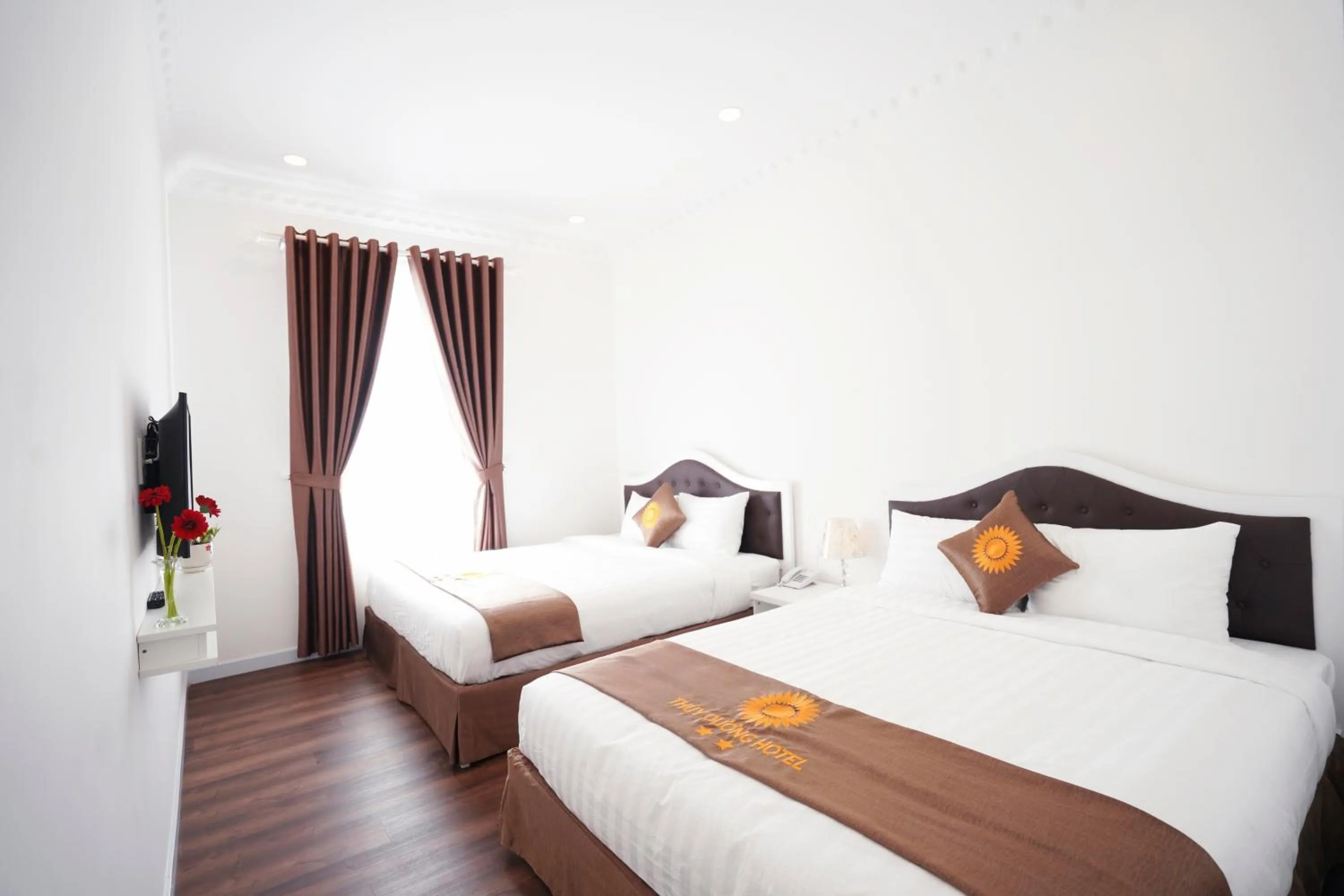 Deluxe Quadruple Room in Thuy Duong Hotel
