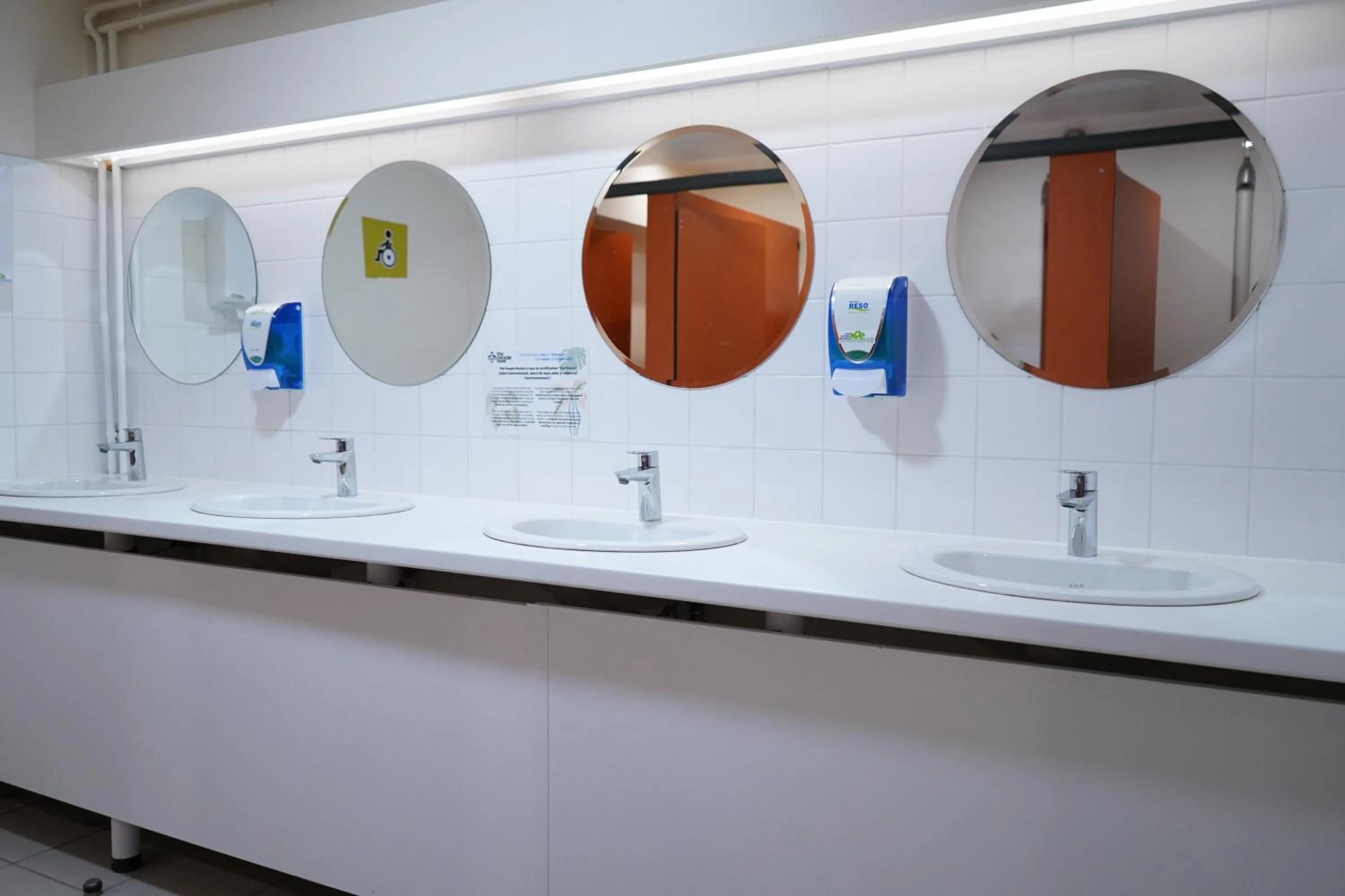 Twin Room with Shared Bathroom in The People - Lille