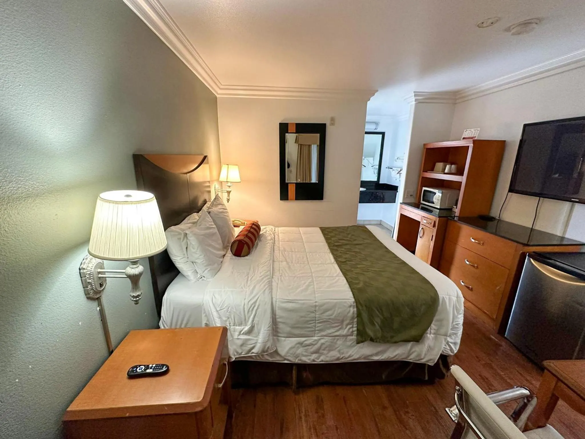 Queen Room in Sunset Motel