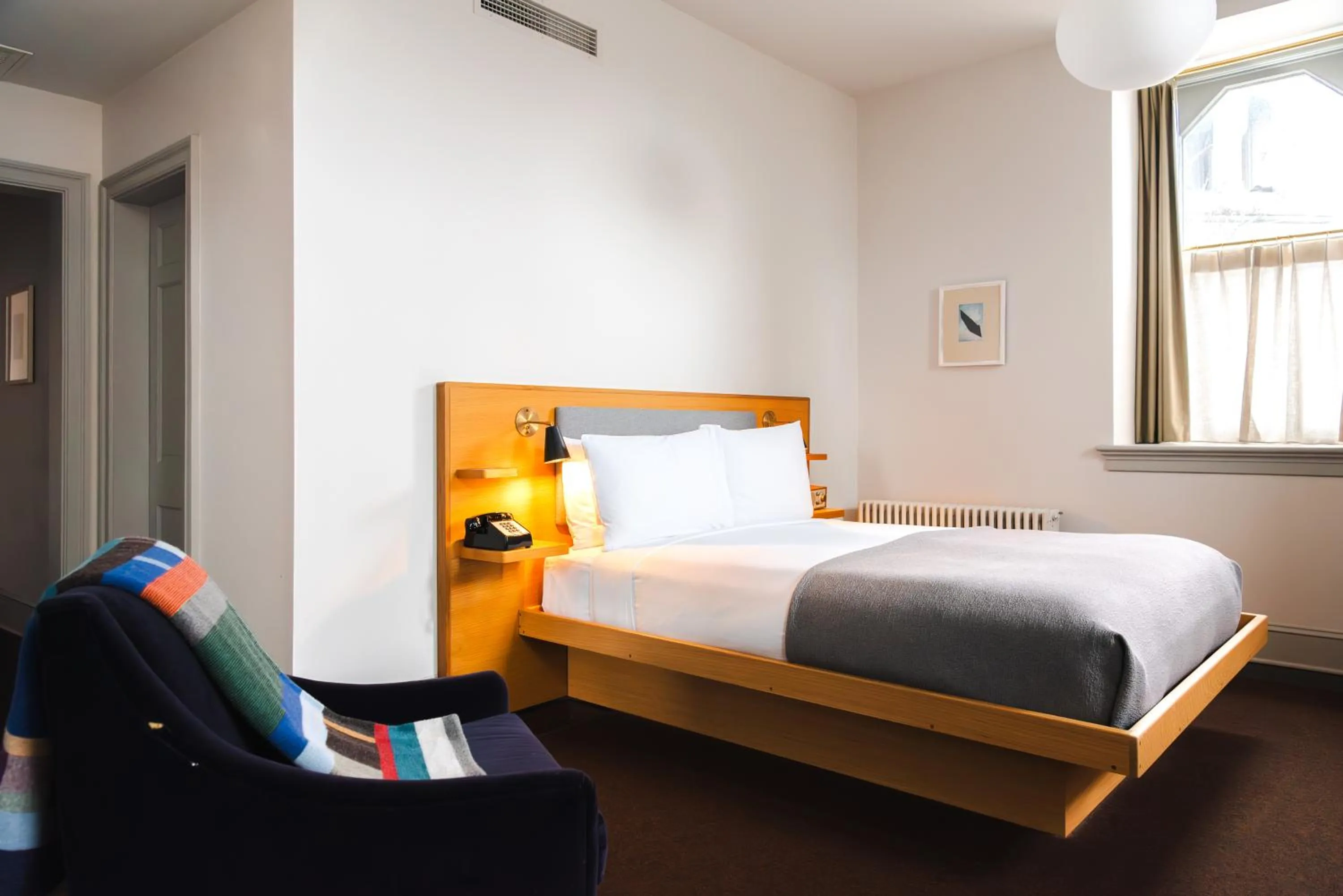 Queen Suite in Hotel Kinsley