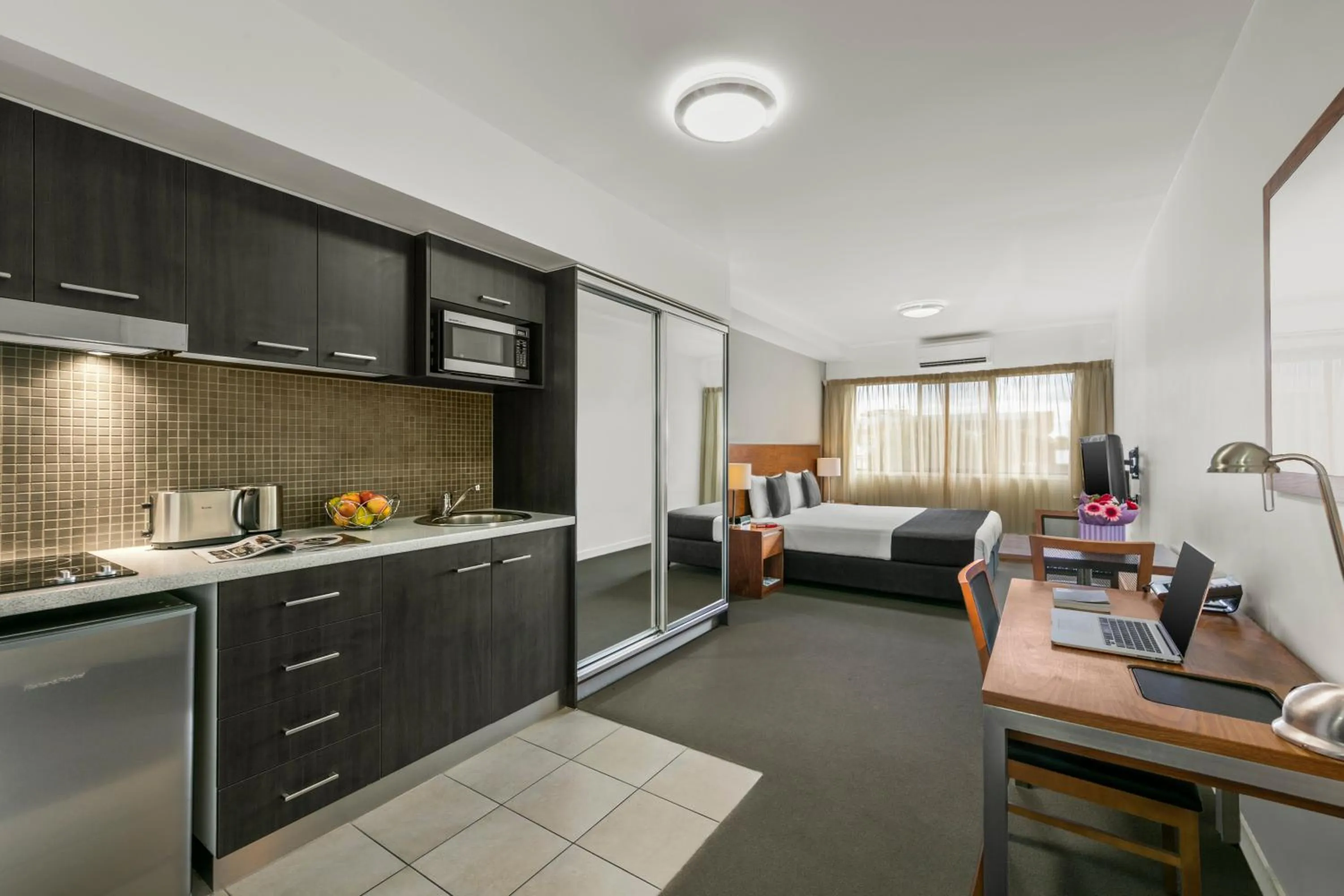 Executive Studio Apartment in Quest Dubbo
