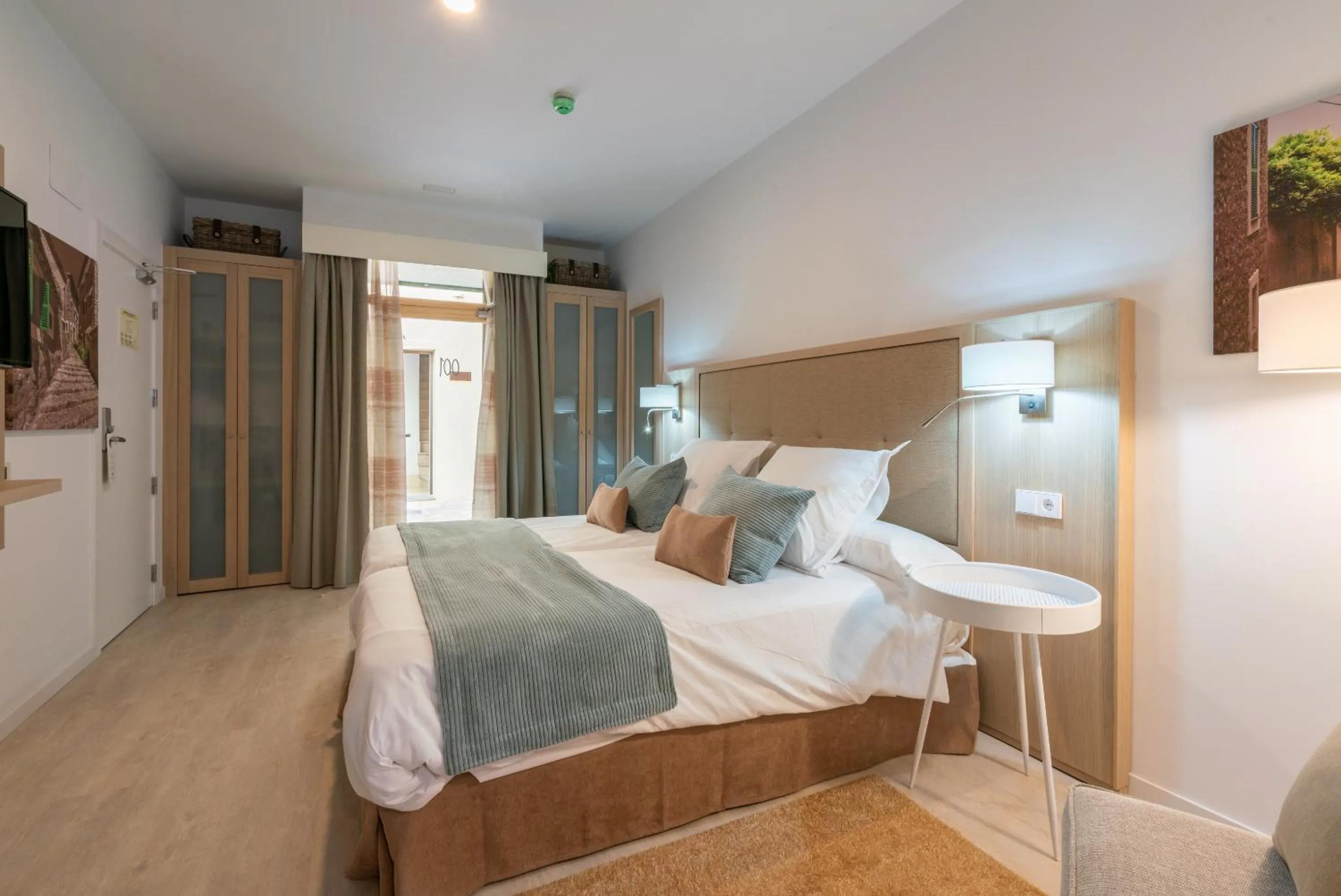 Double or Twin Room - Disability Access in Soller Plaza