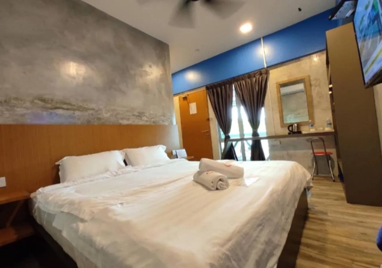 Deluxe King Room with Window in Rick Resort Teluk Intan