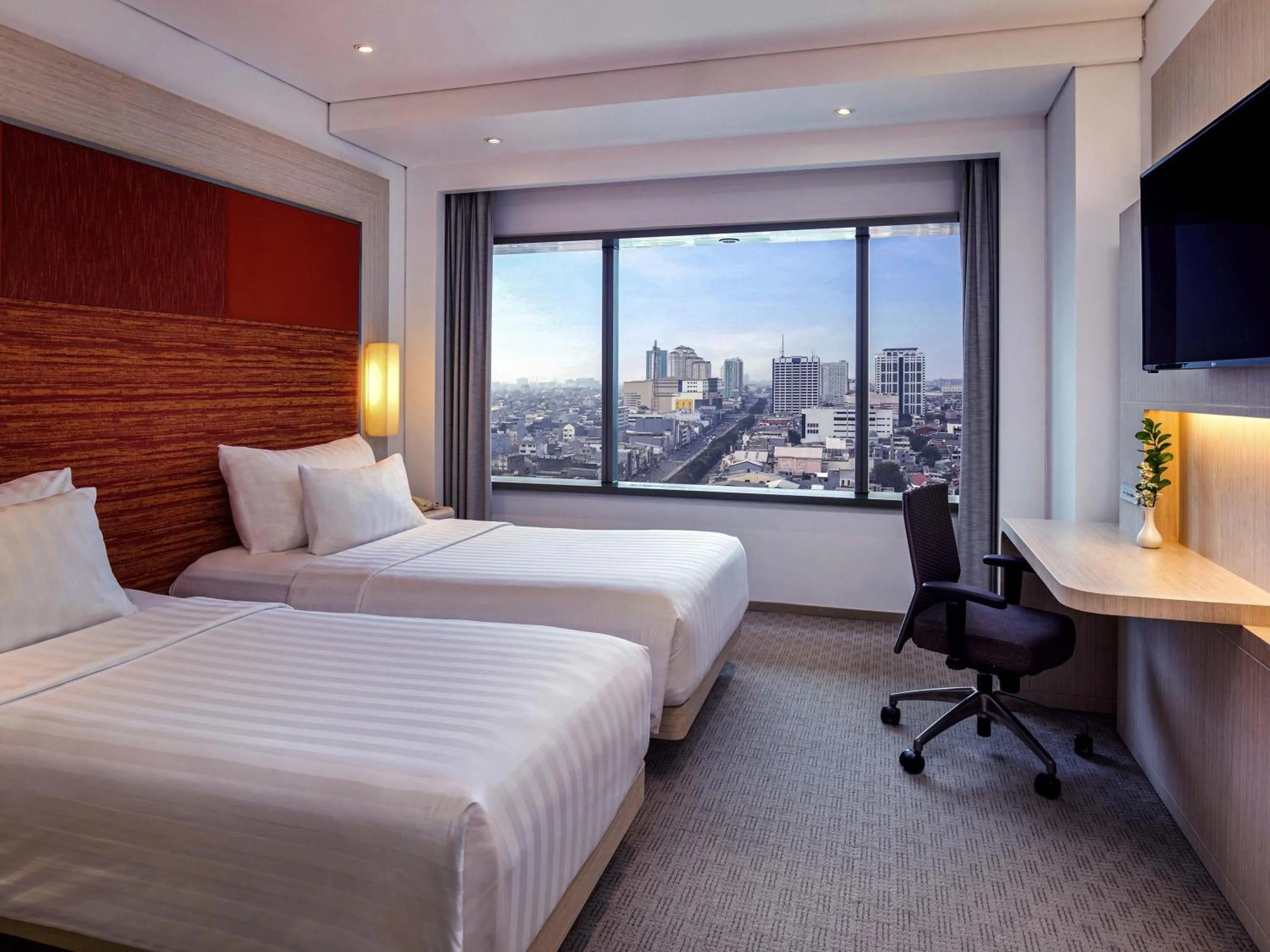 Superior Twin Room in Grand Mercure Jakarta Harmoni