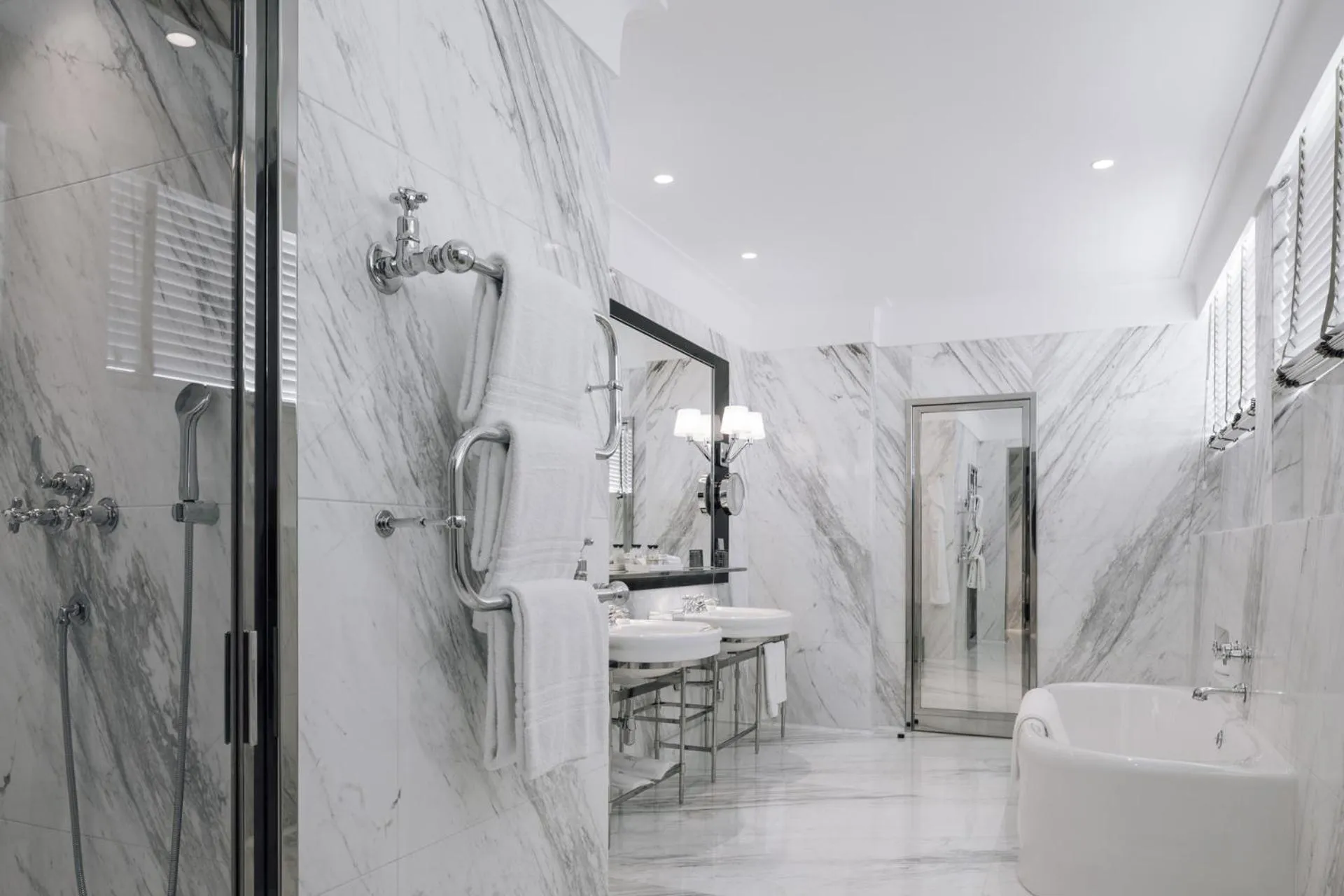 Grand Bedroom Suite King Bed in Four Seasons Hotel Ritz Lisbon