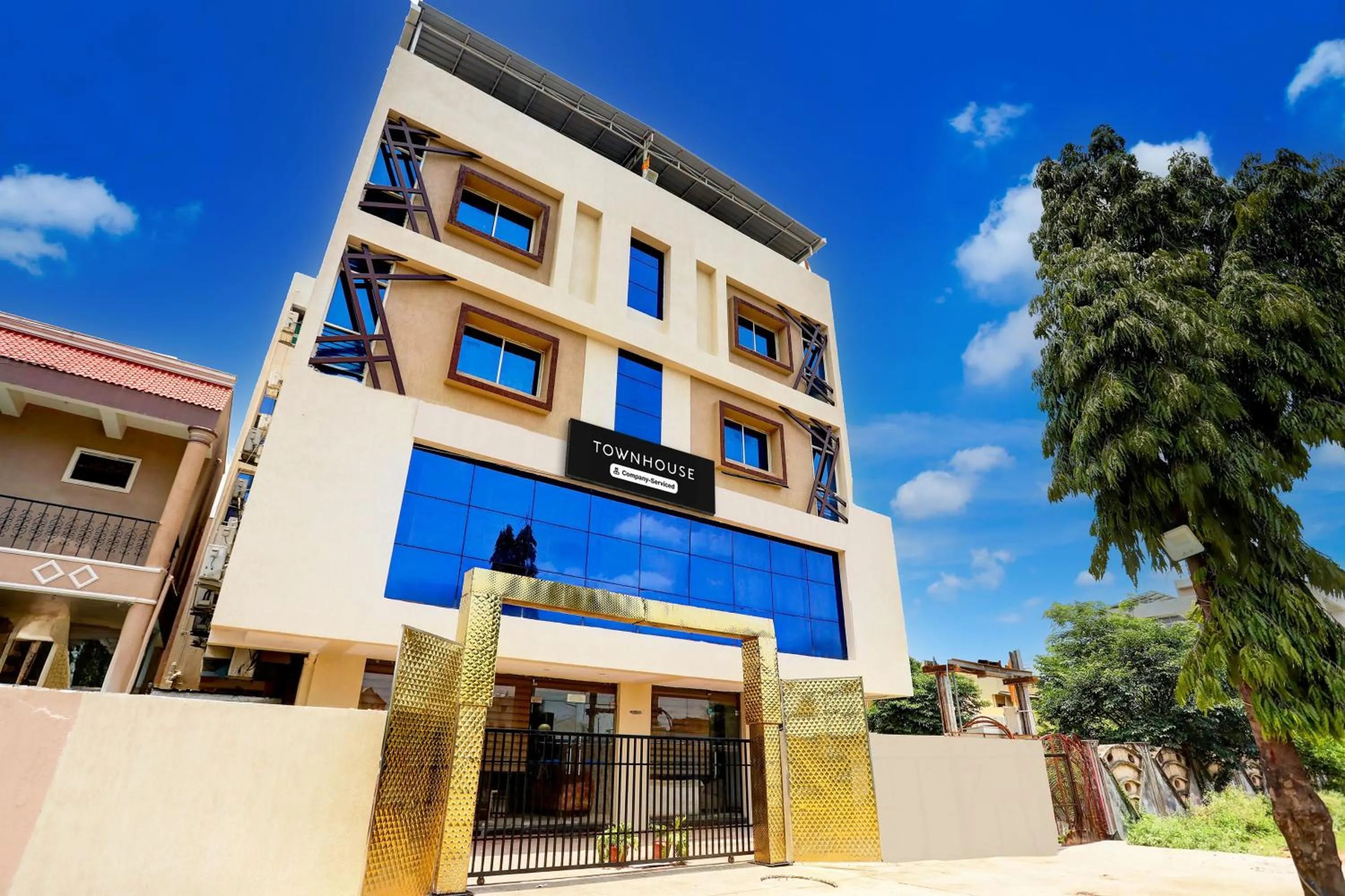Townhouse Hoshangabad Road Near Aashima Mall