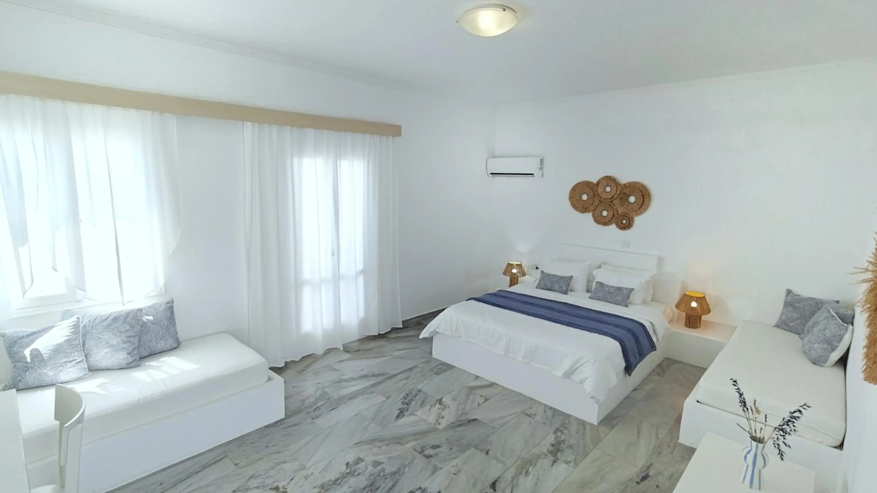 Quadruple Room in Narges Hotel