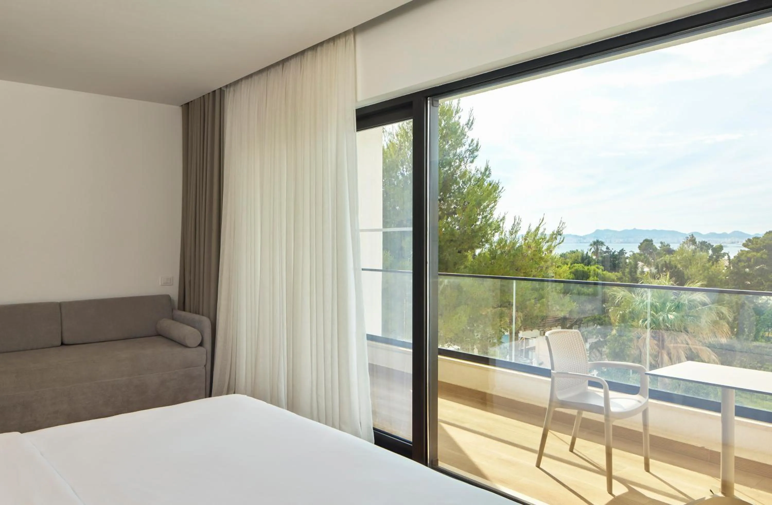 Sol Room Partial Sea View in Sol Tropikal Durrës