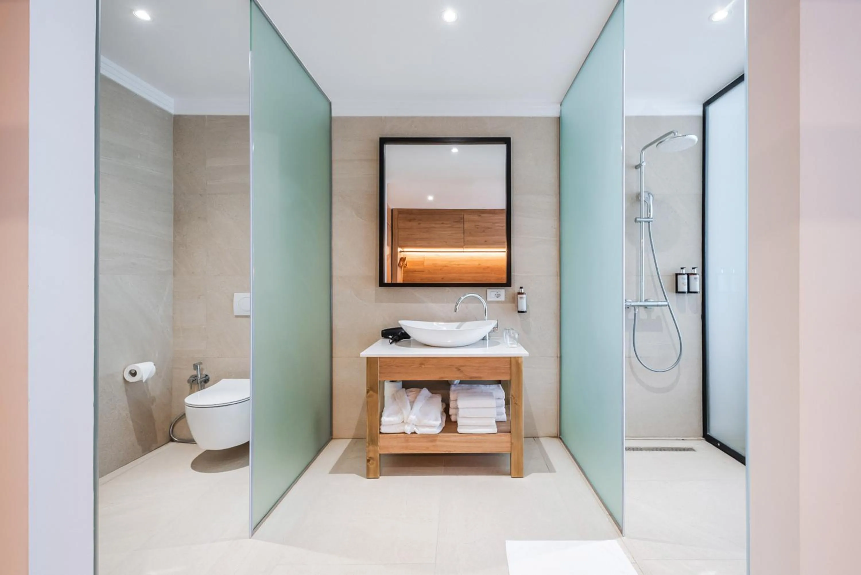 Junior Suite Frontal Sea View (2 Adults +2 Children) in Sol Tropikal Durrës