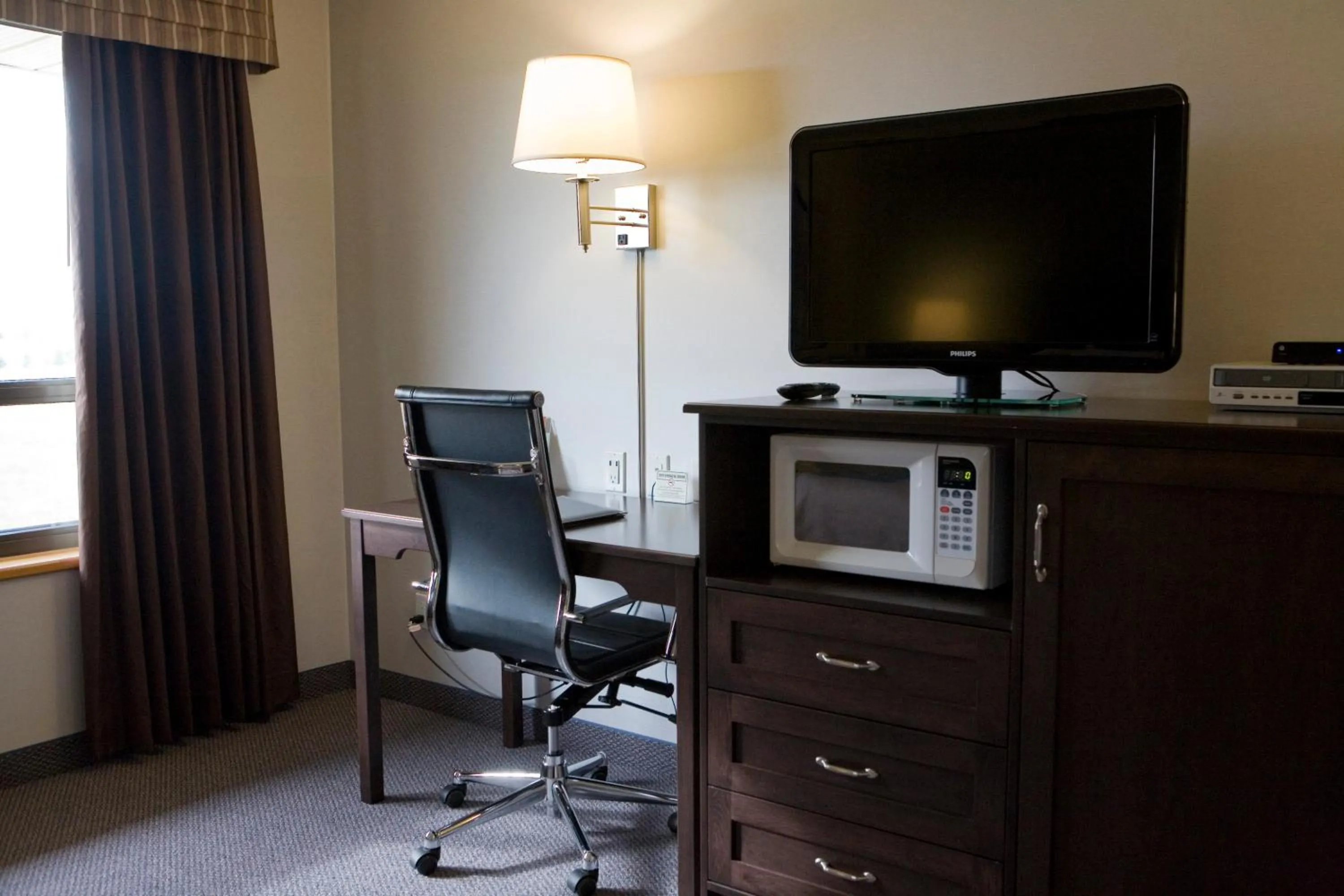 King Business Room with Park View - Non-Smoking in Super 8 by Wyndham Port Elgin