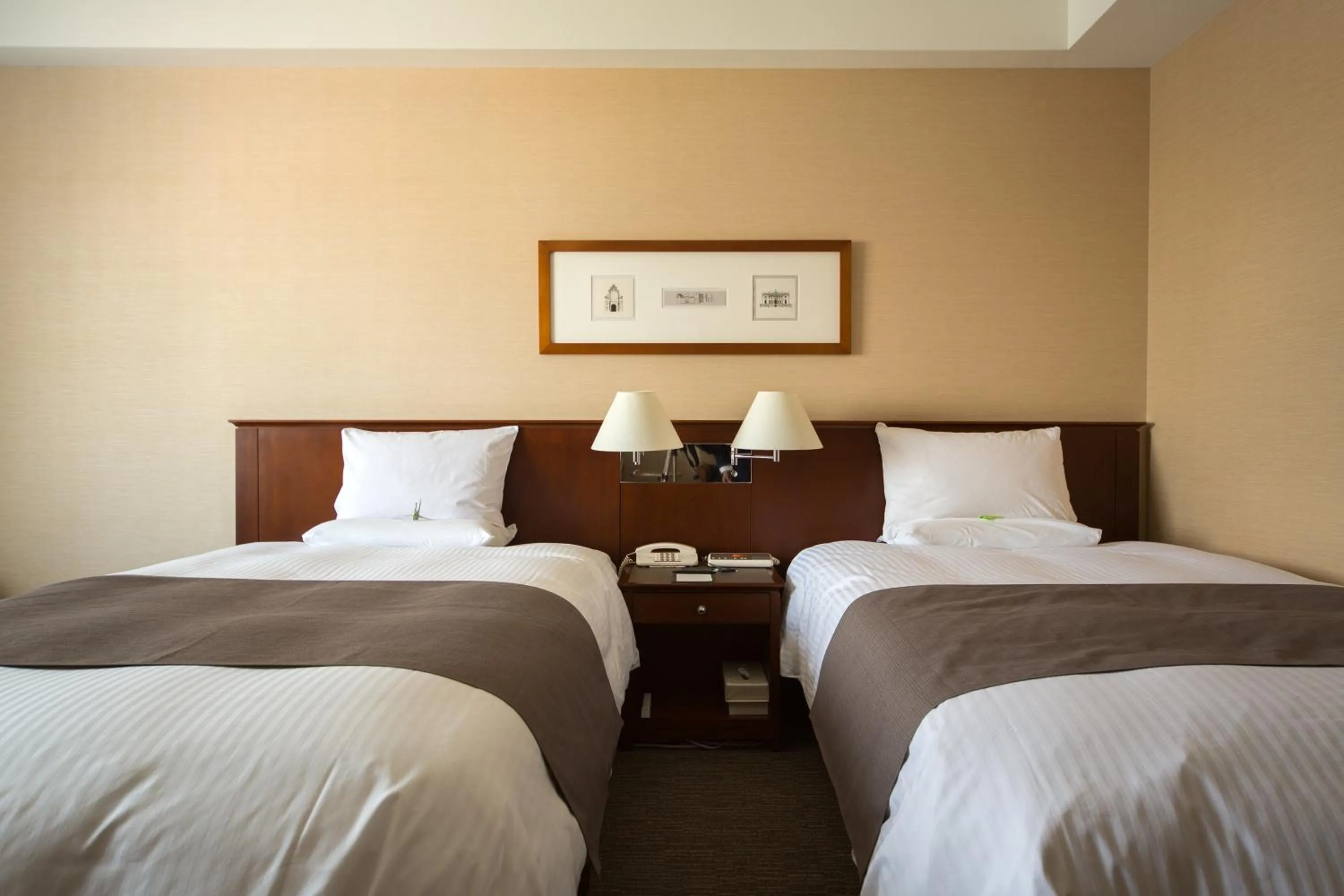 Twin Room - single occupancy - Non-Smoking in Rembrandt Hotel Ebina