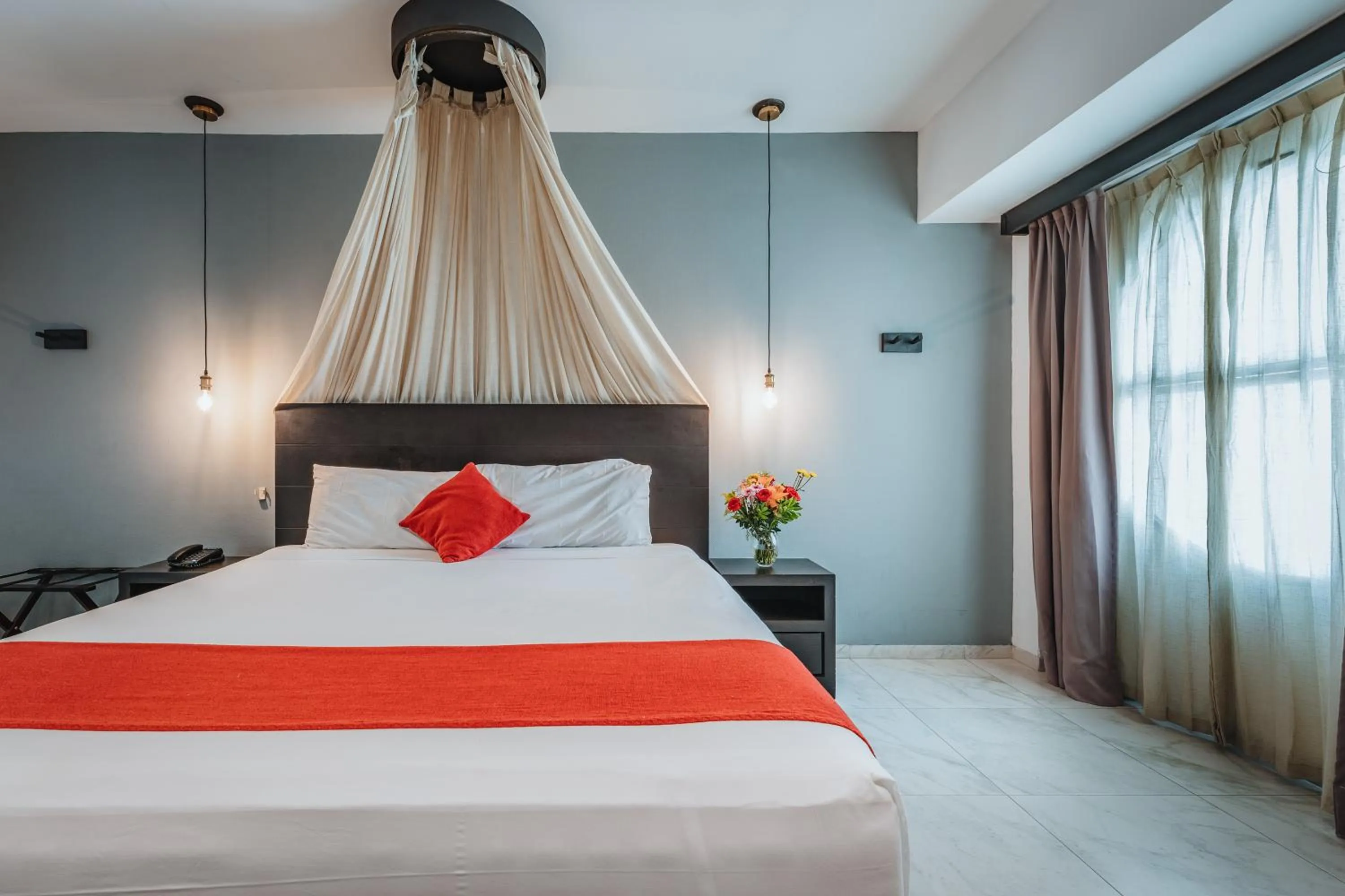 Master Suite with Jacuzzi in Soho Playa Hotel