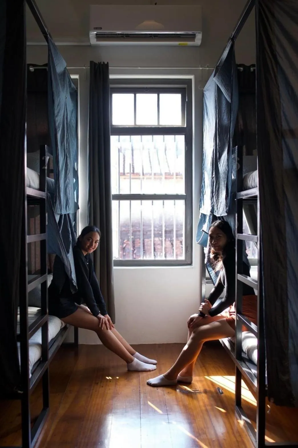 6-Bed Mixed Dormitory Room - single occupancy in Yu Cafe Hostel