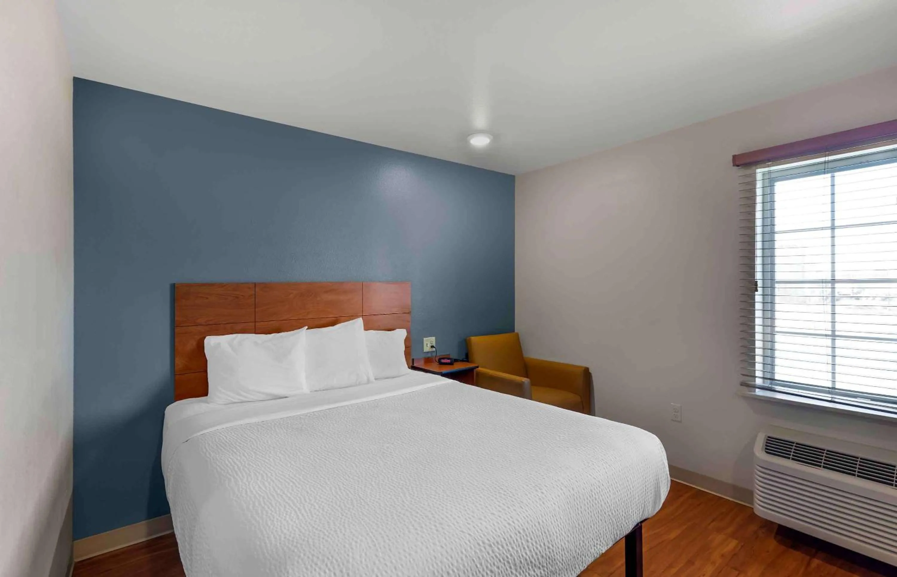 Queen Studio in Extended Stay America Suites - Denver - Airport