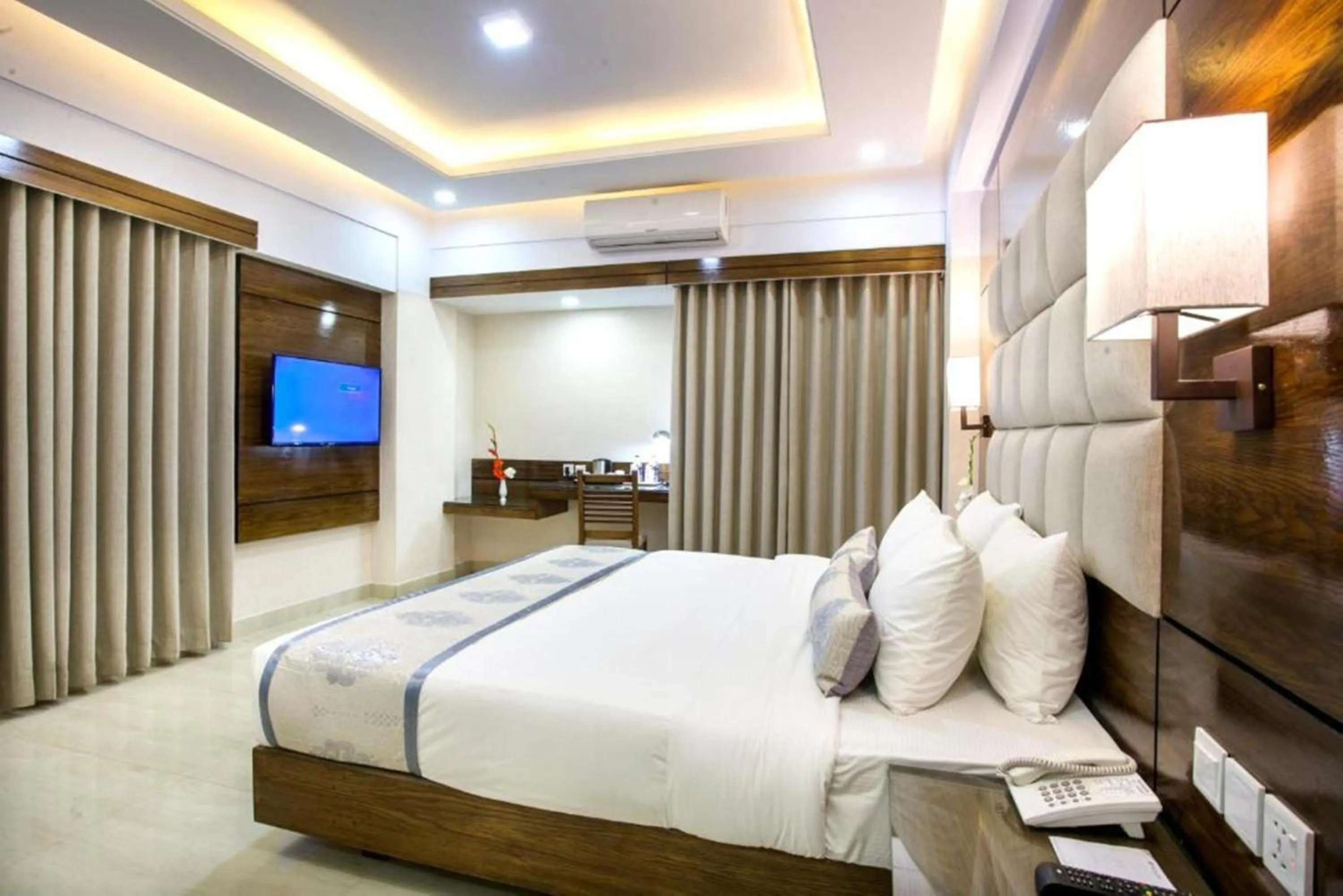 Superior Queen Room in White Palace Hotel