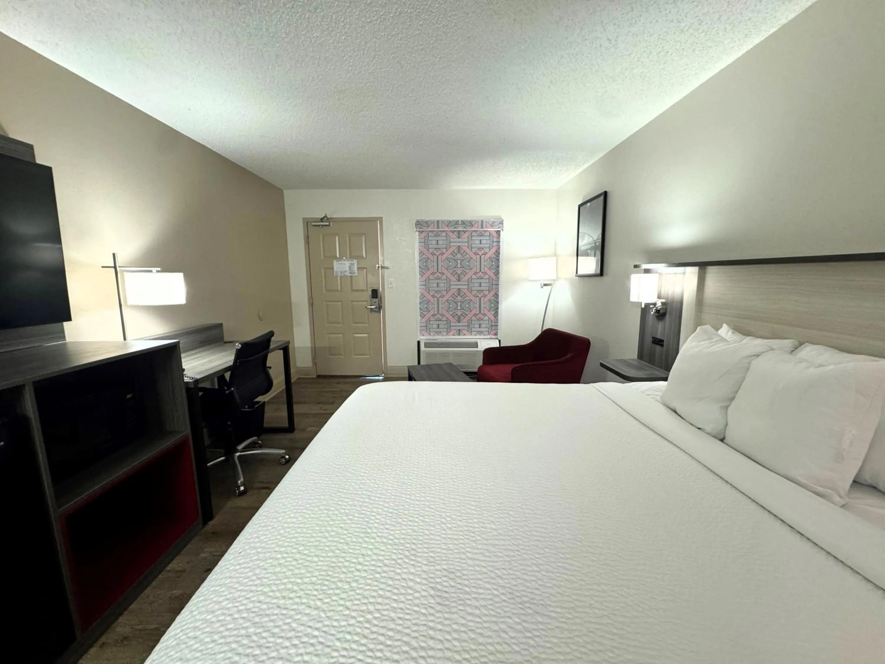 First Floor King Room - Non-Smoking in Ramada by Wyndham Pelham