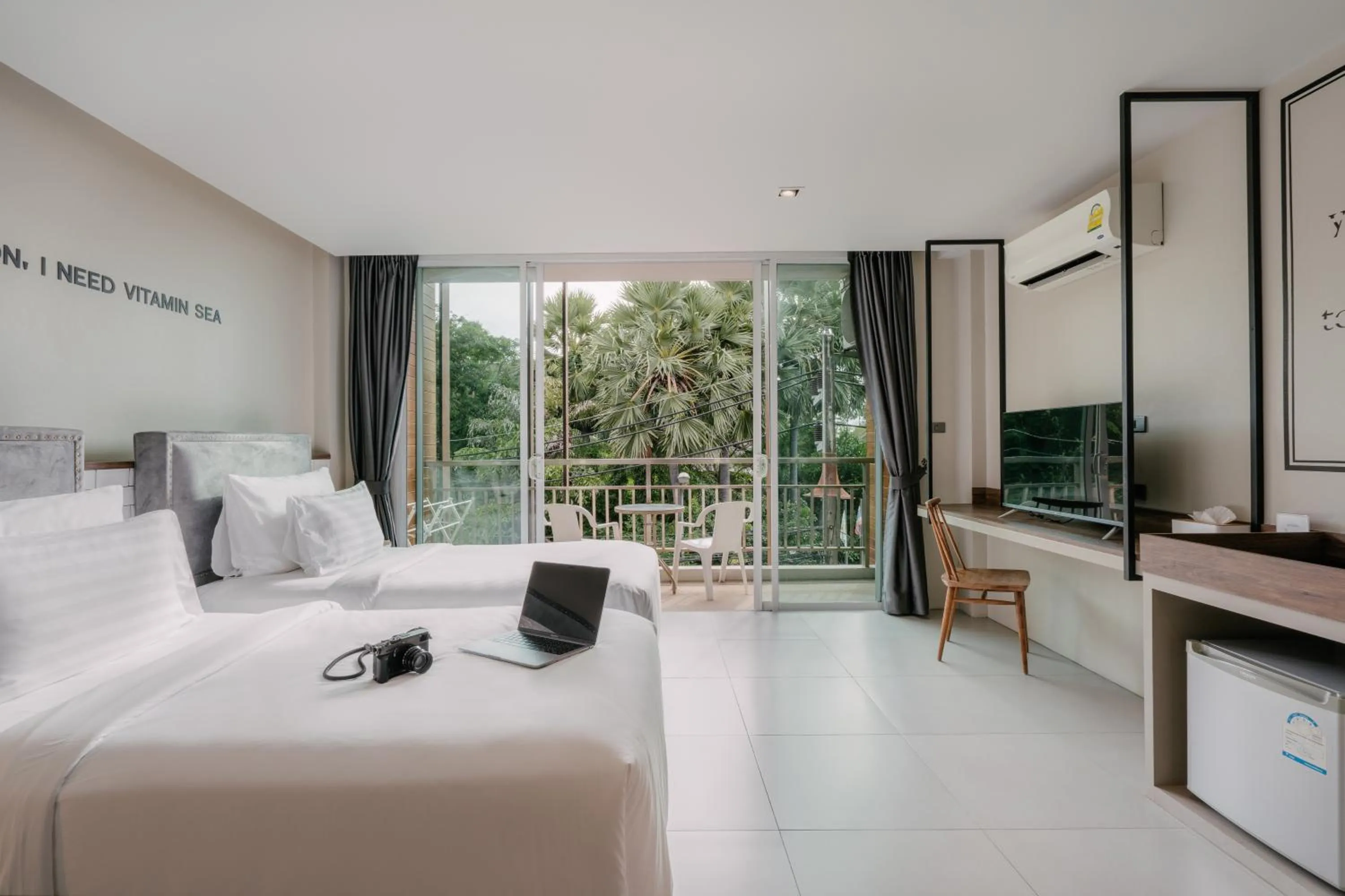 Superior Double Room in Sugar Ohana Poshtel