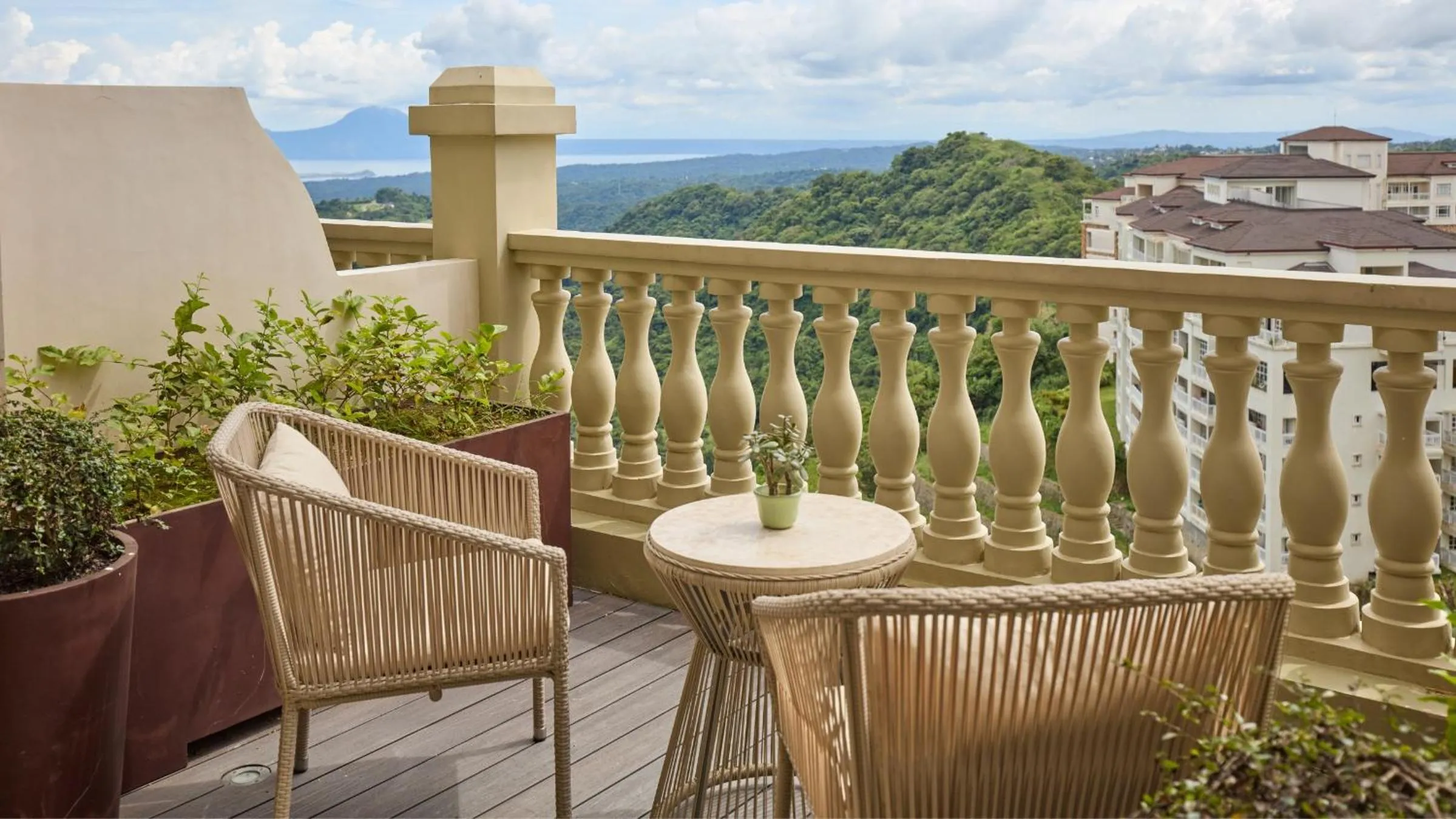 Premier King in Twin Lakes Hotel near Tagaytay