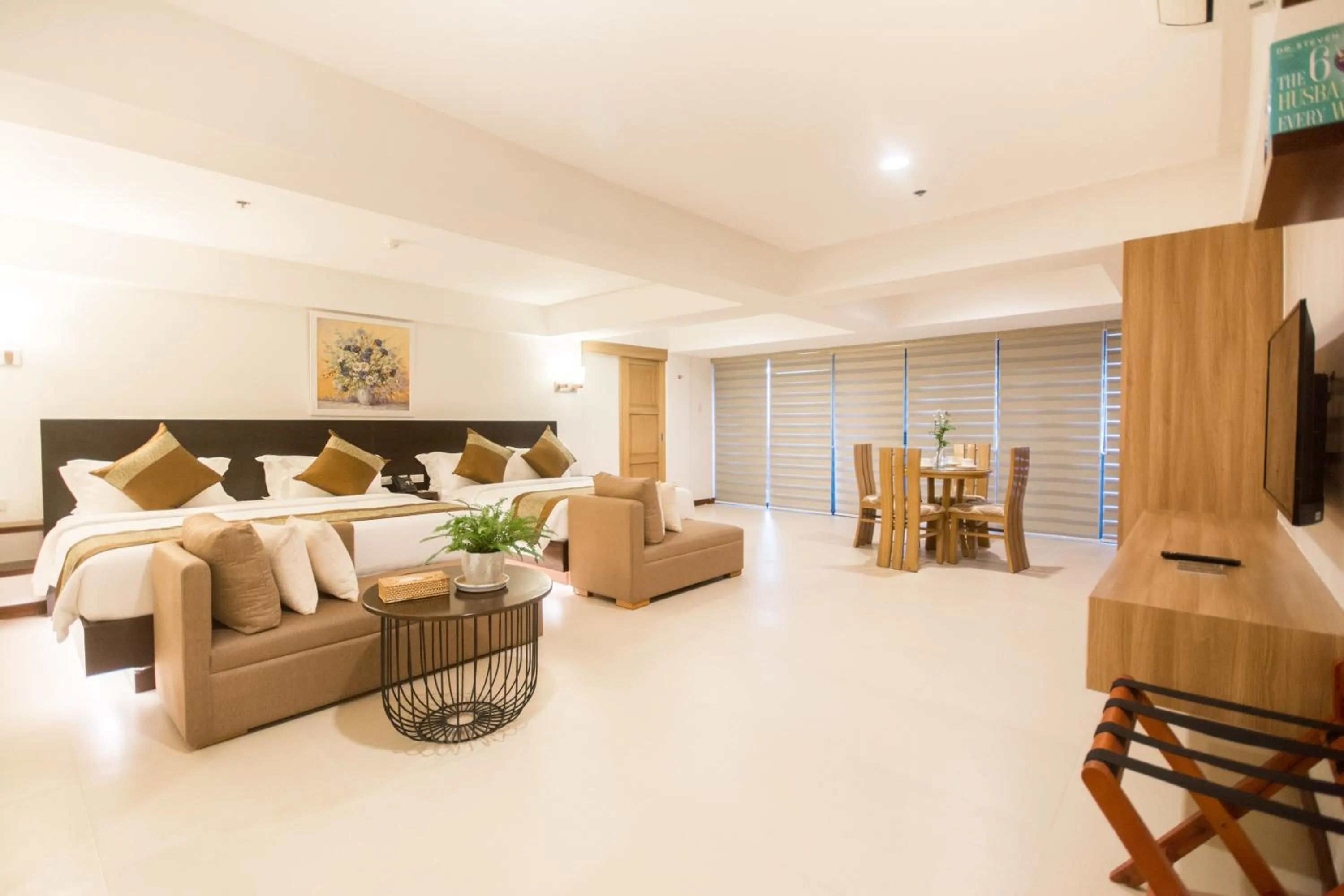 Family Suite Room in Commander Suites de Boracay