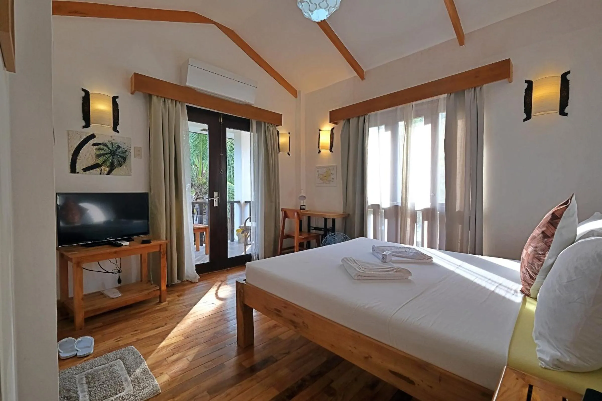 Superior Double Bed Room in White Villas Resort