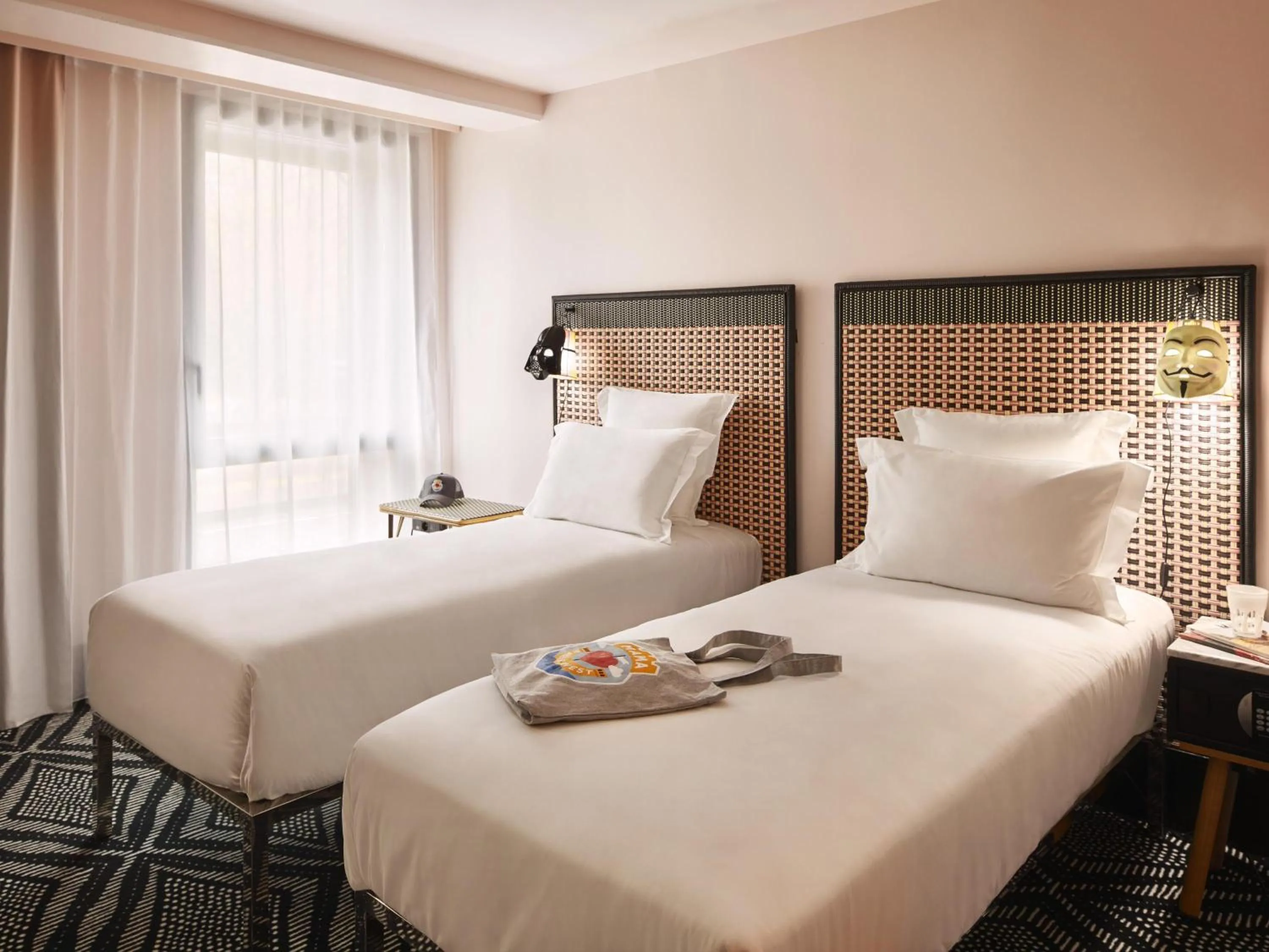 Large Mama Twin Room in Mama Shelter Paris West