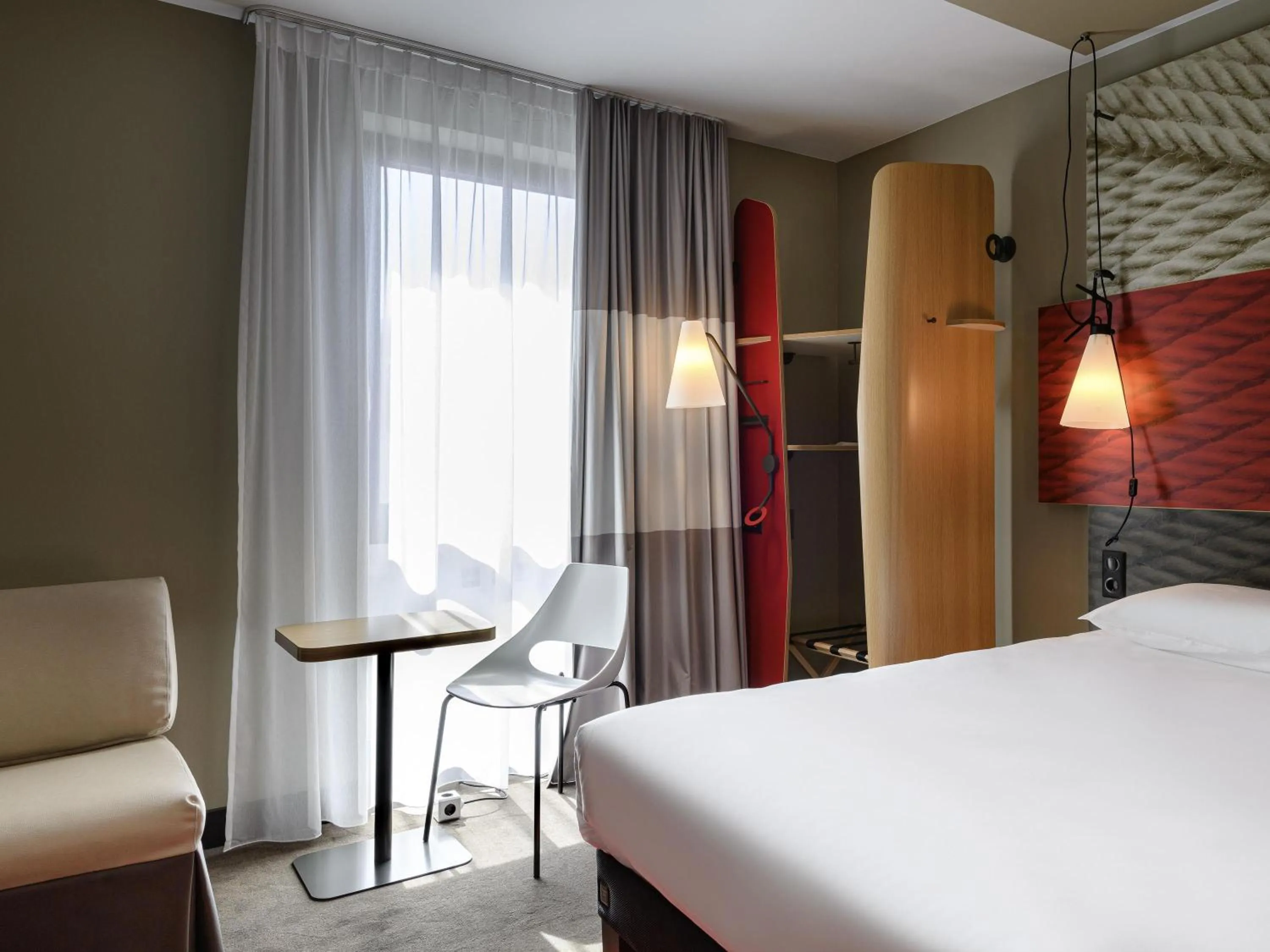 Family Room with One Double Bed and One Single Bed in ibis Regensburg Zentrum