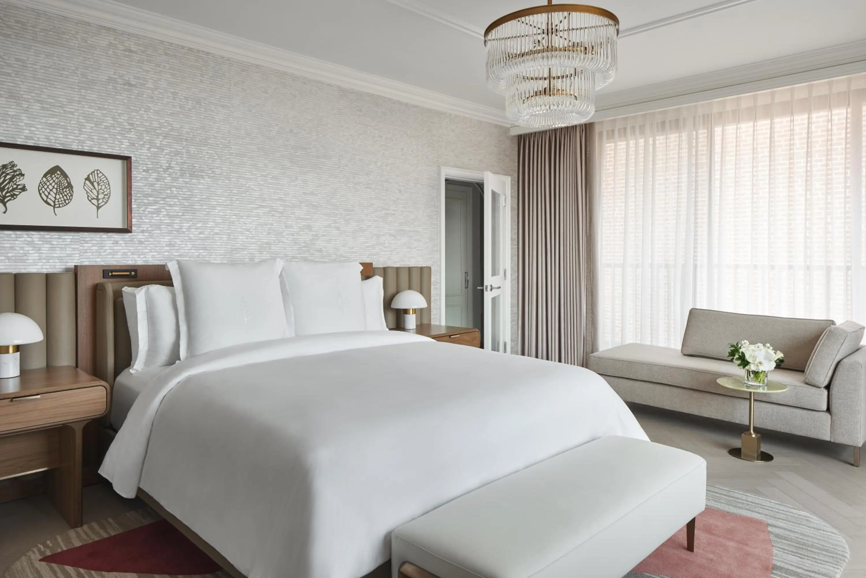 Georgetown One-Bedroom Suite - Accessible in Four Seasons Washington DC