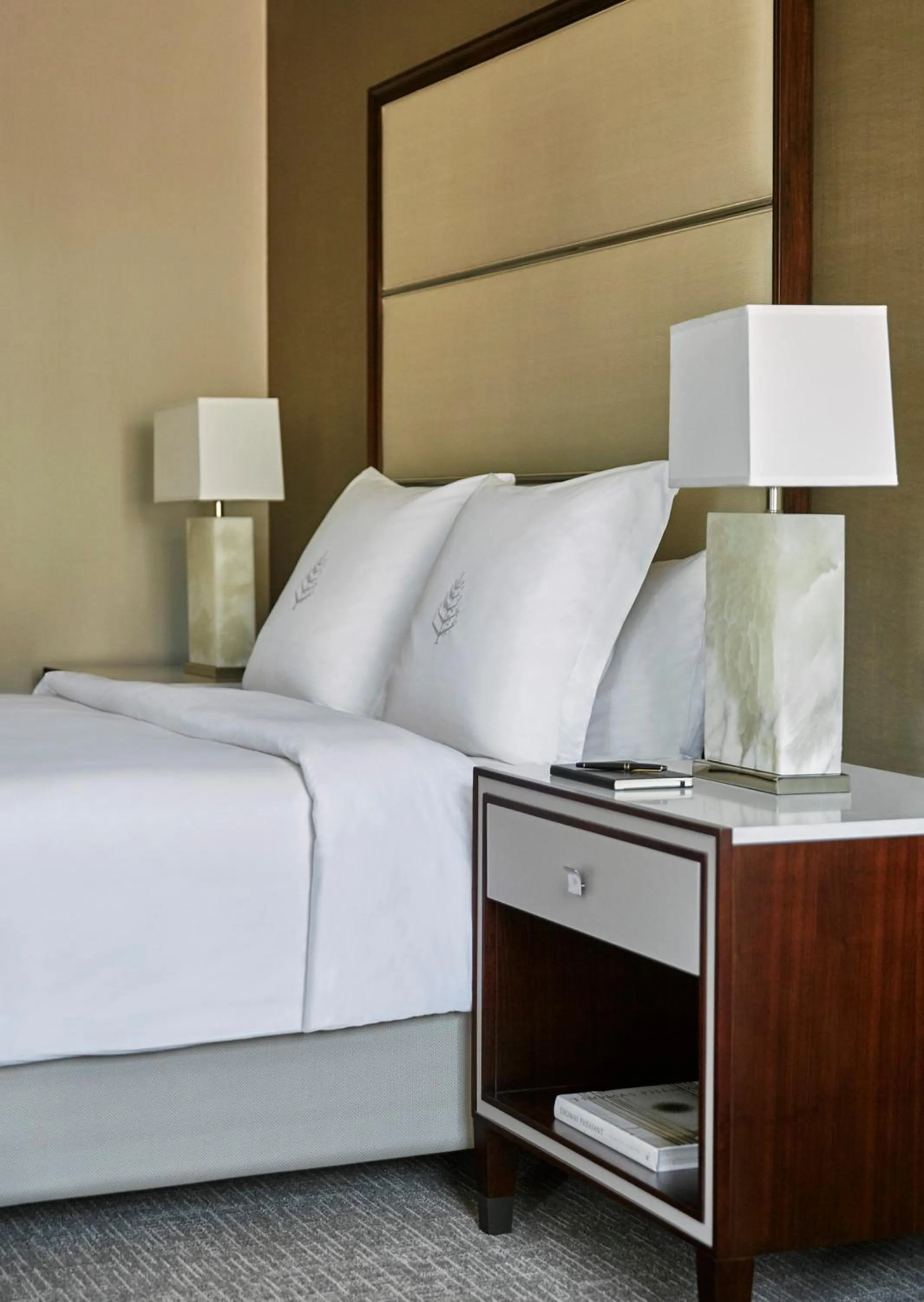 Grand Premier Accessible Room King Bed in Four Seasons Washington DC