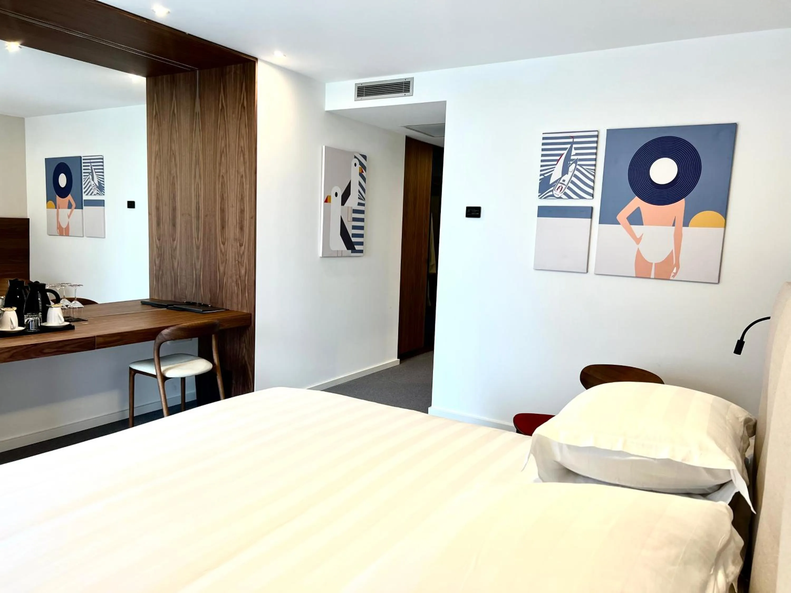 Superior Double or Twin Room with Terrace in Boutique Hotel Mirjam