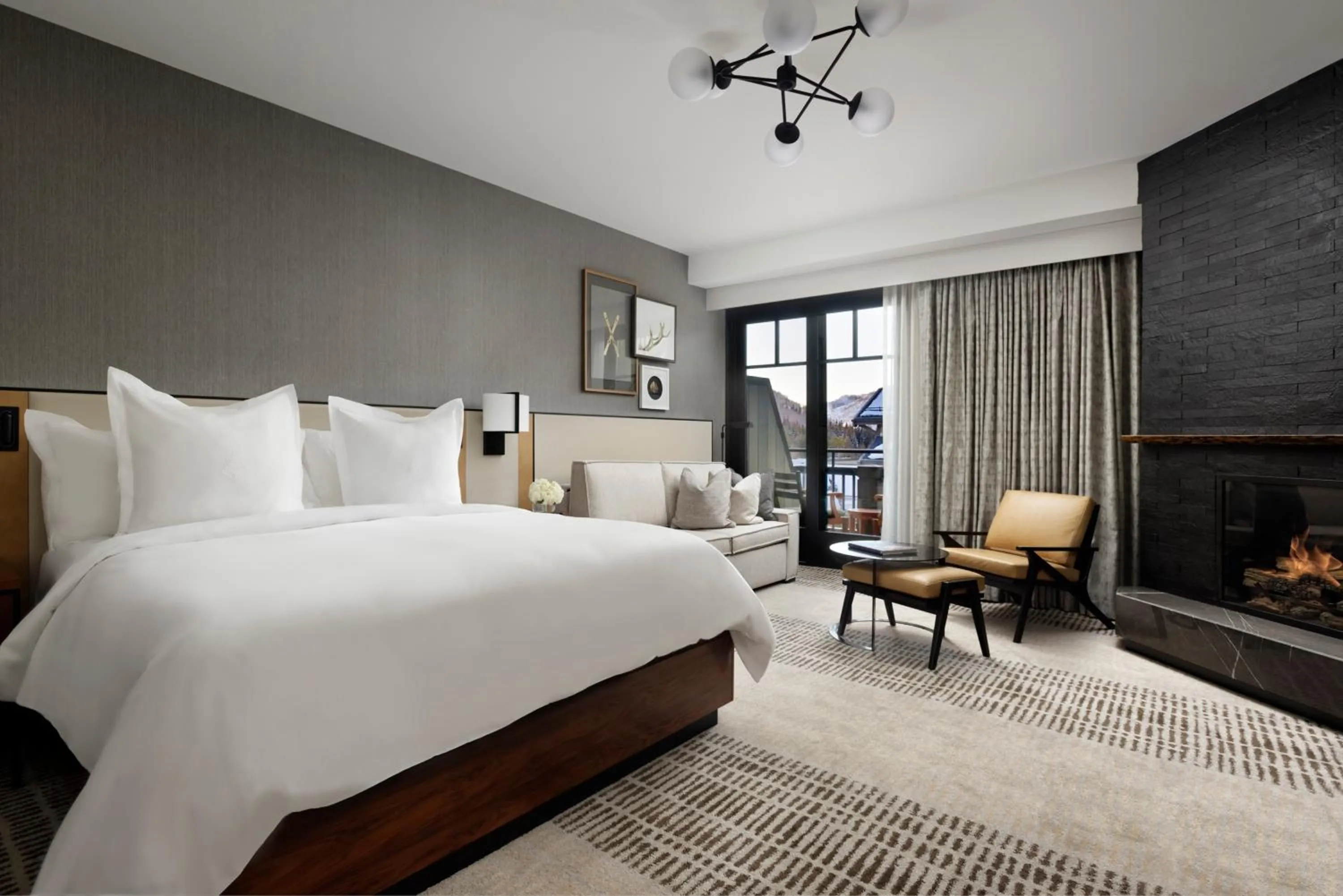 Deluxe Room King in Four Seasons Resort Vail