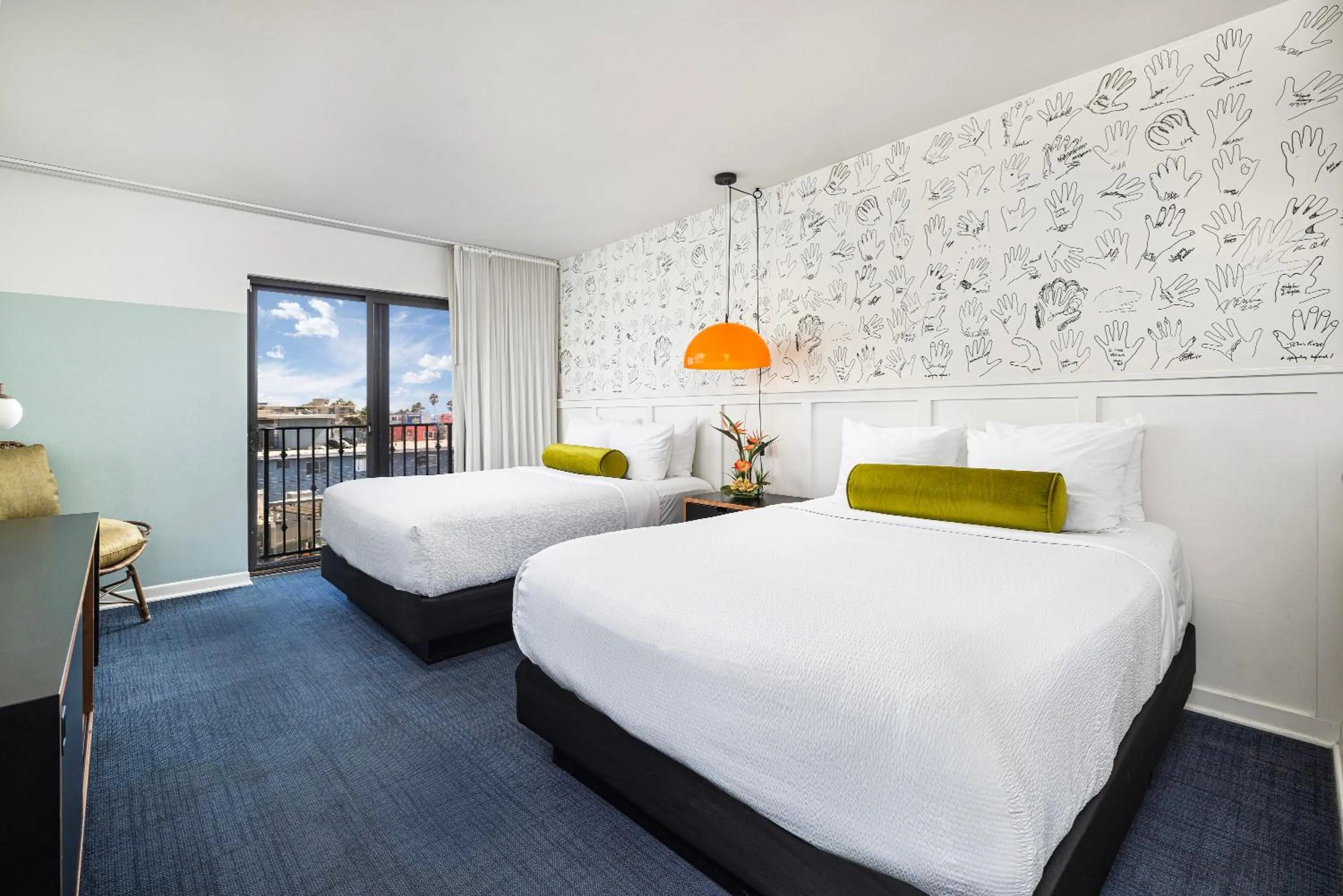 Partial Ocean View with Two Queen Beds in Hotel Erwin Venice Beach