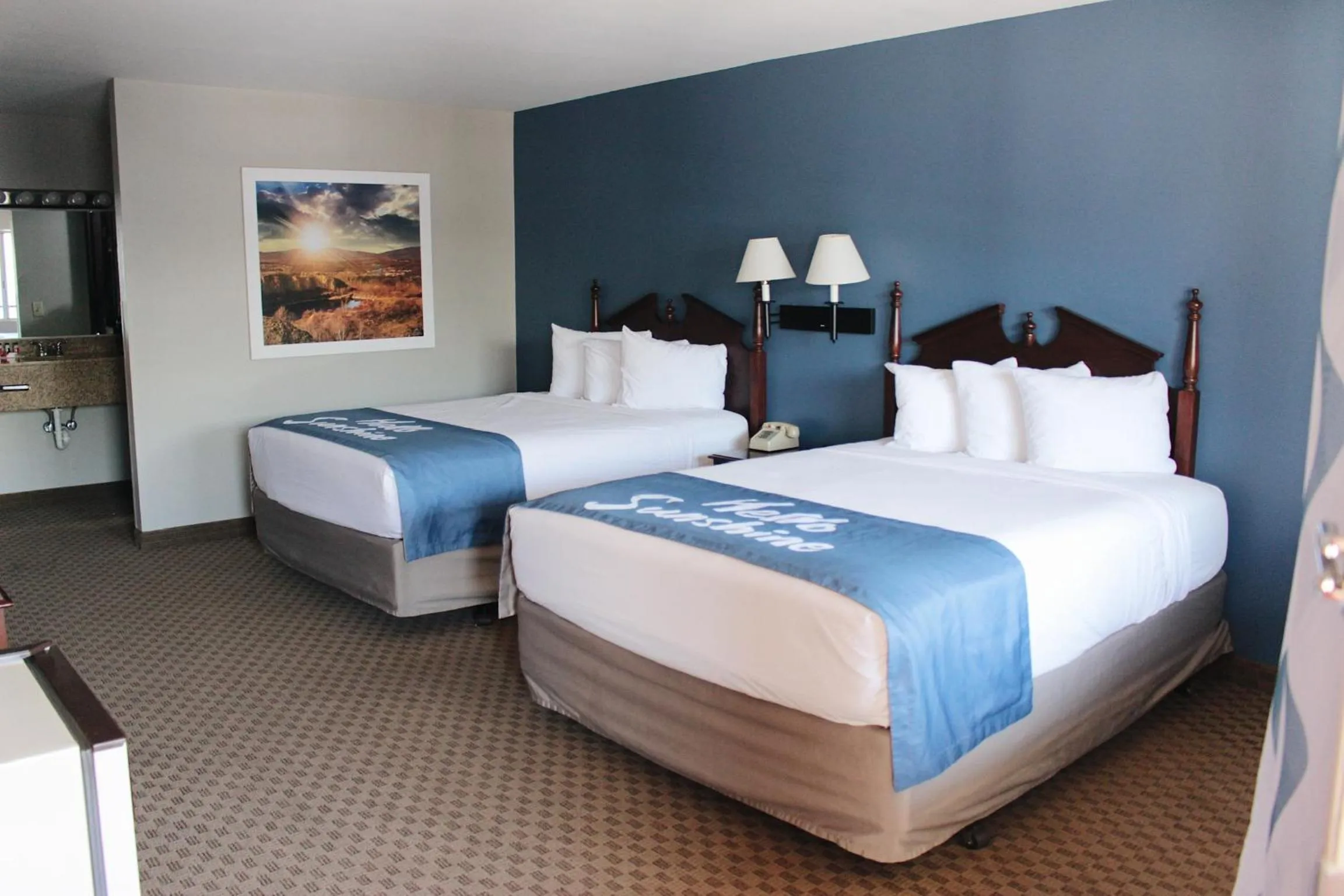 Queen Room with Two Queen Beds - Non-Smoking in Days Inn by Wyndham Show Low