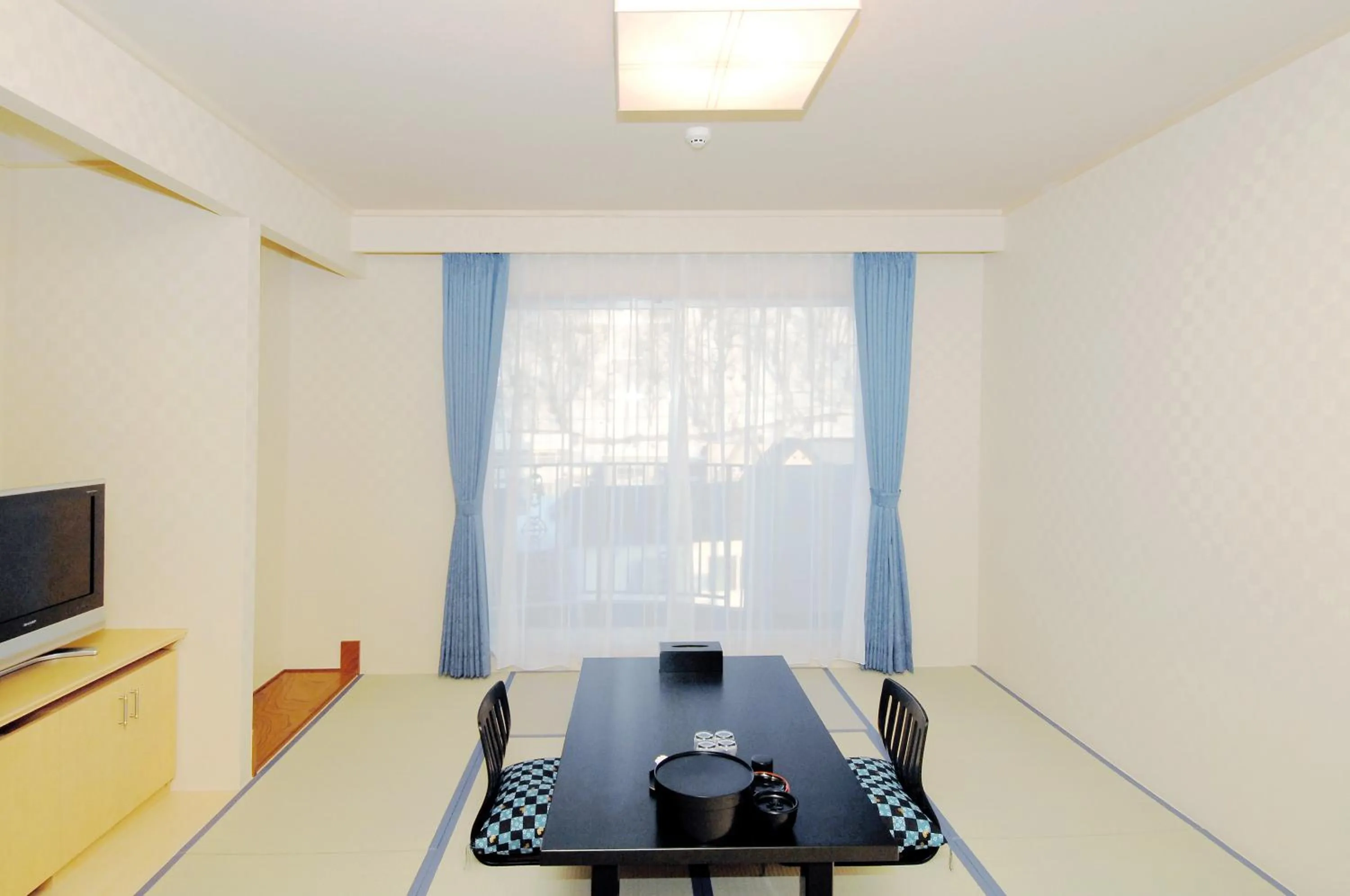 Japanese-Style Room with Sea View - Non-Smoking in Shiretoko Noble Hotel