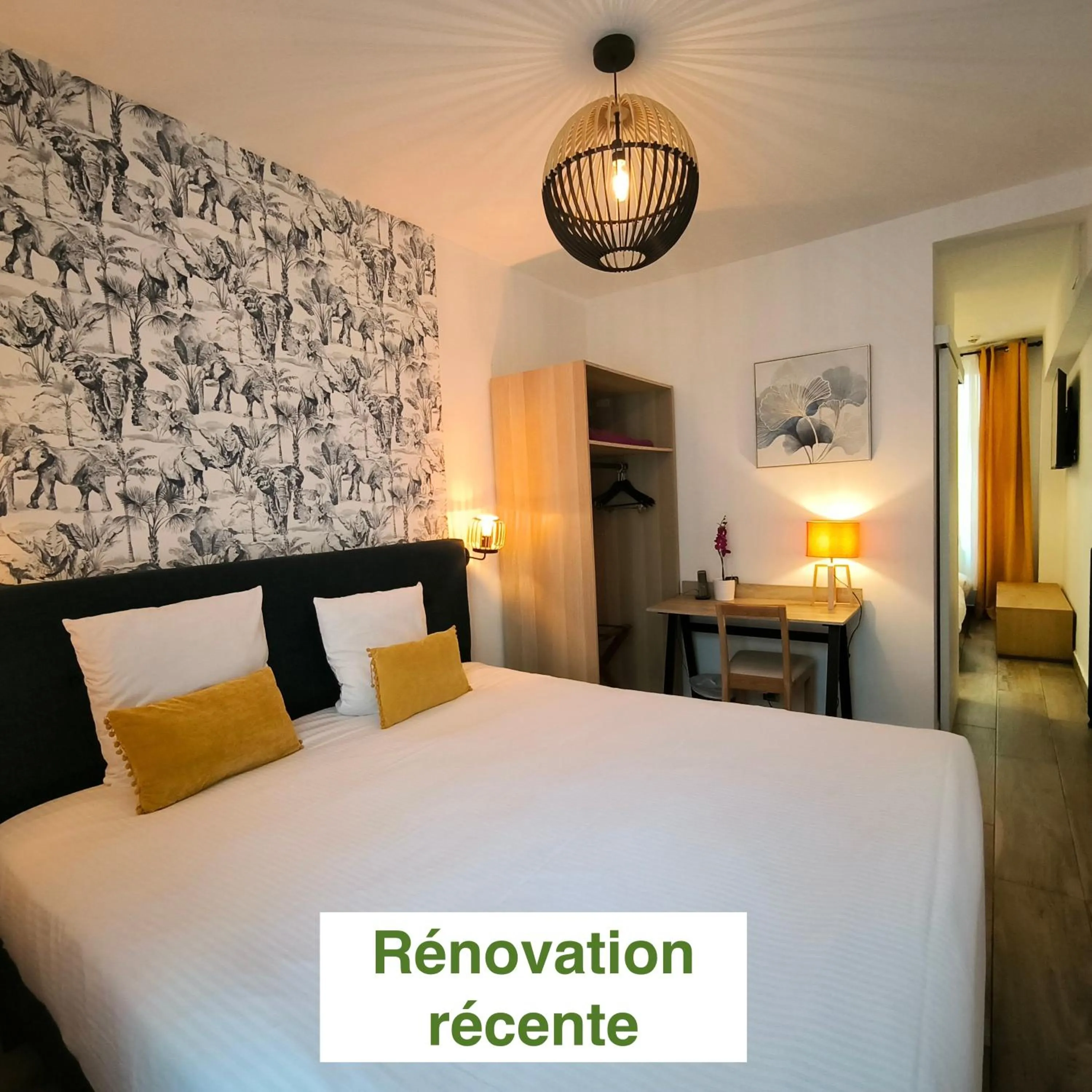 Quadruple Room in Hotel Le Twelve