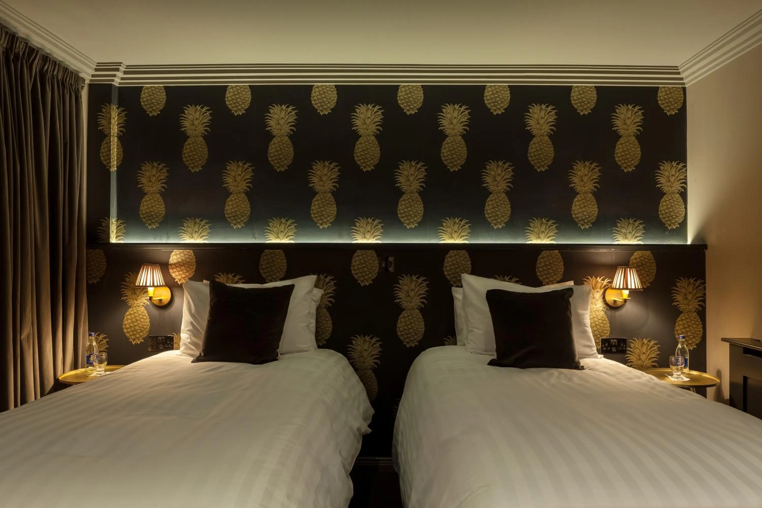 Deluxe Twin Room in House Belfast Hotel