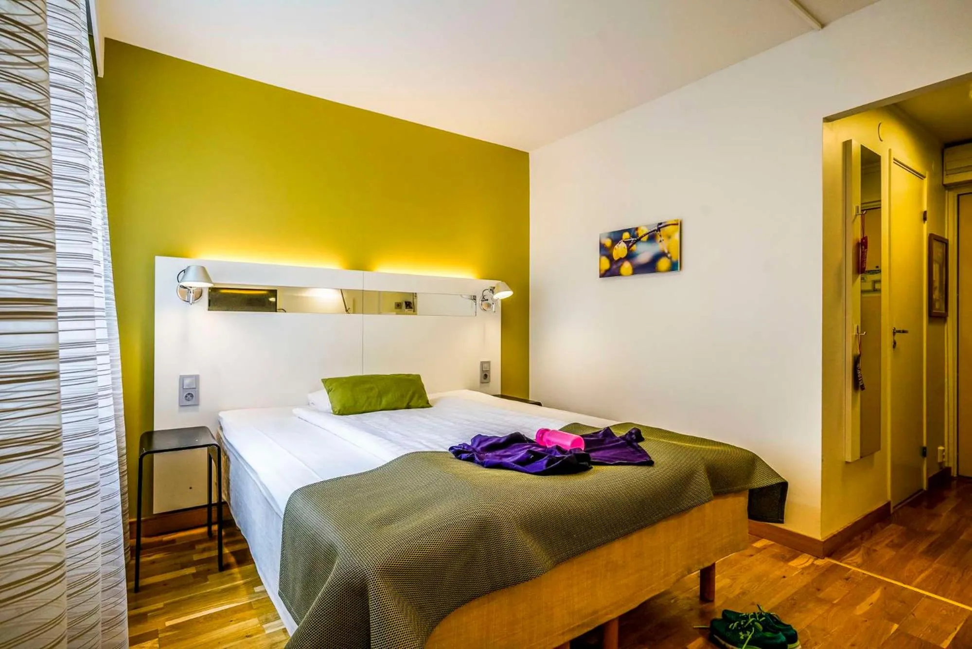 Standard Queen Room in Scandic S:t Jörgen