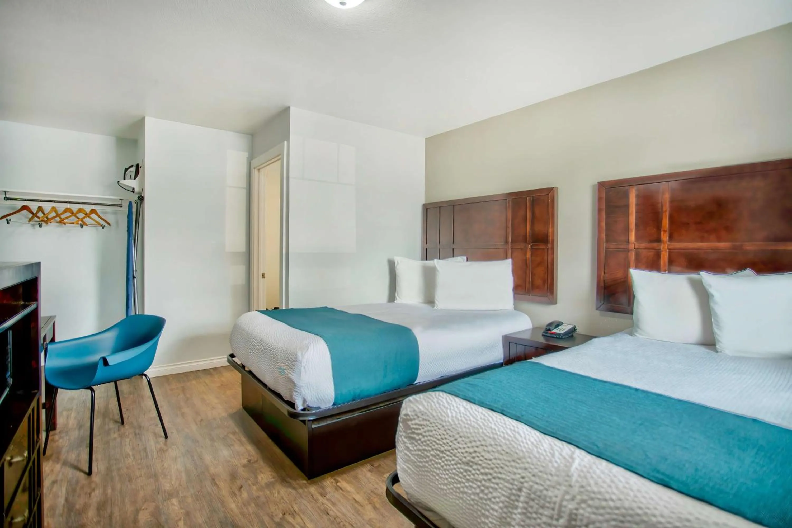 Queen Room with Two Queen Beds - Non-Smoking in Studio 6 Suites - Albany, OR