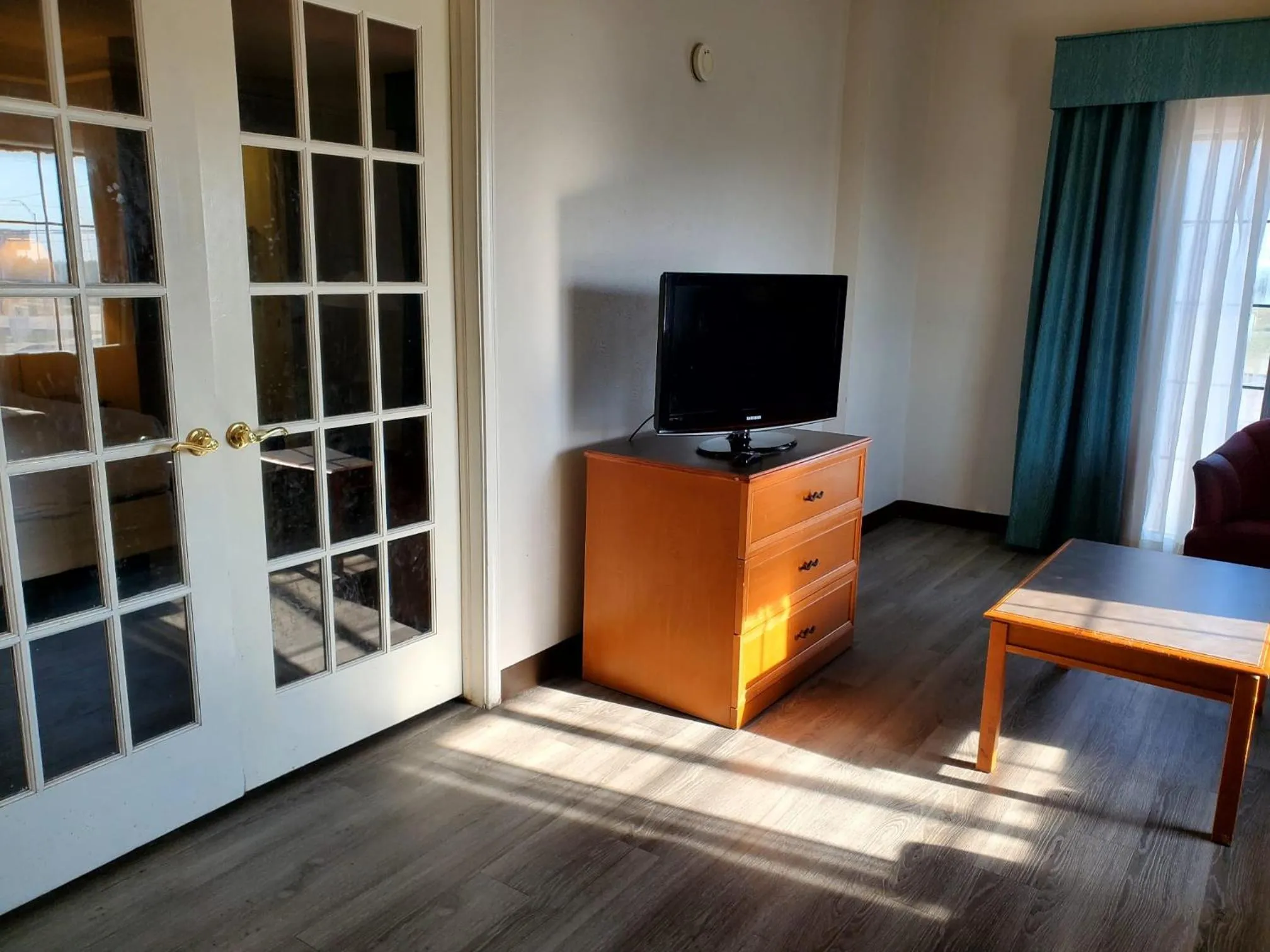 Deluxe One-Bedroom Family Suite - Non-Smoking in Baymont by Wyndham Abilene