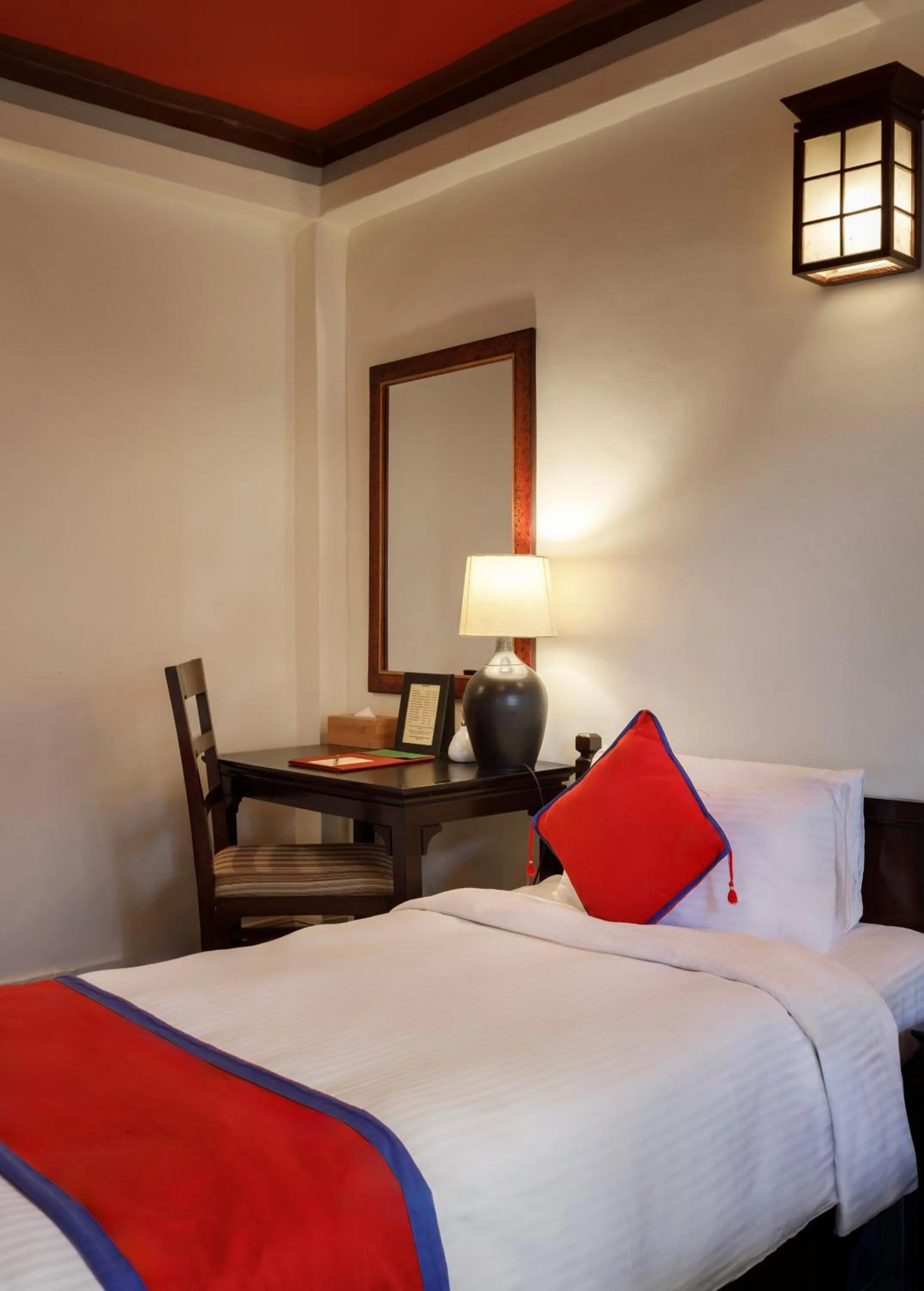 Superior Twin Room in Shambaling Boutique Hotel
