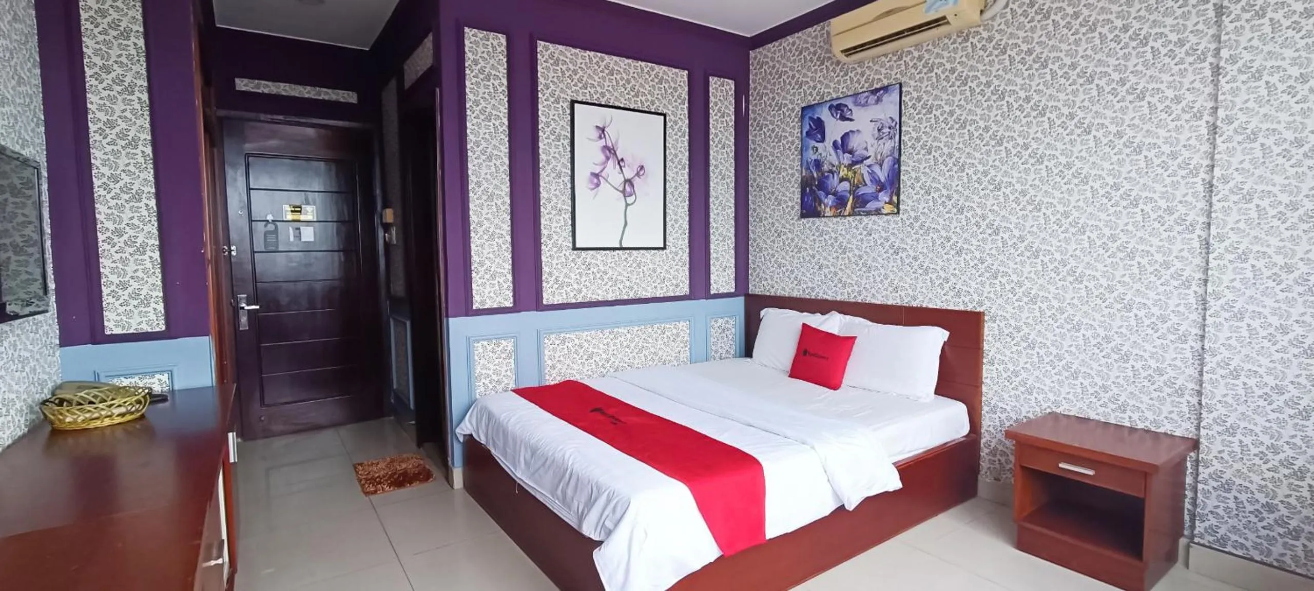 Superior Queen Room in Phuong Thuy Hotel Thu Duc near QL13