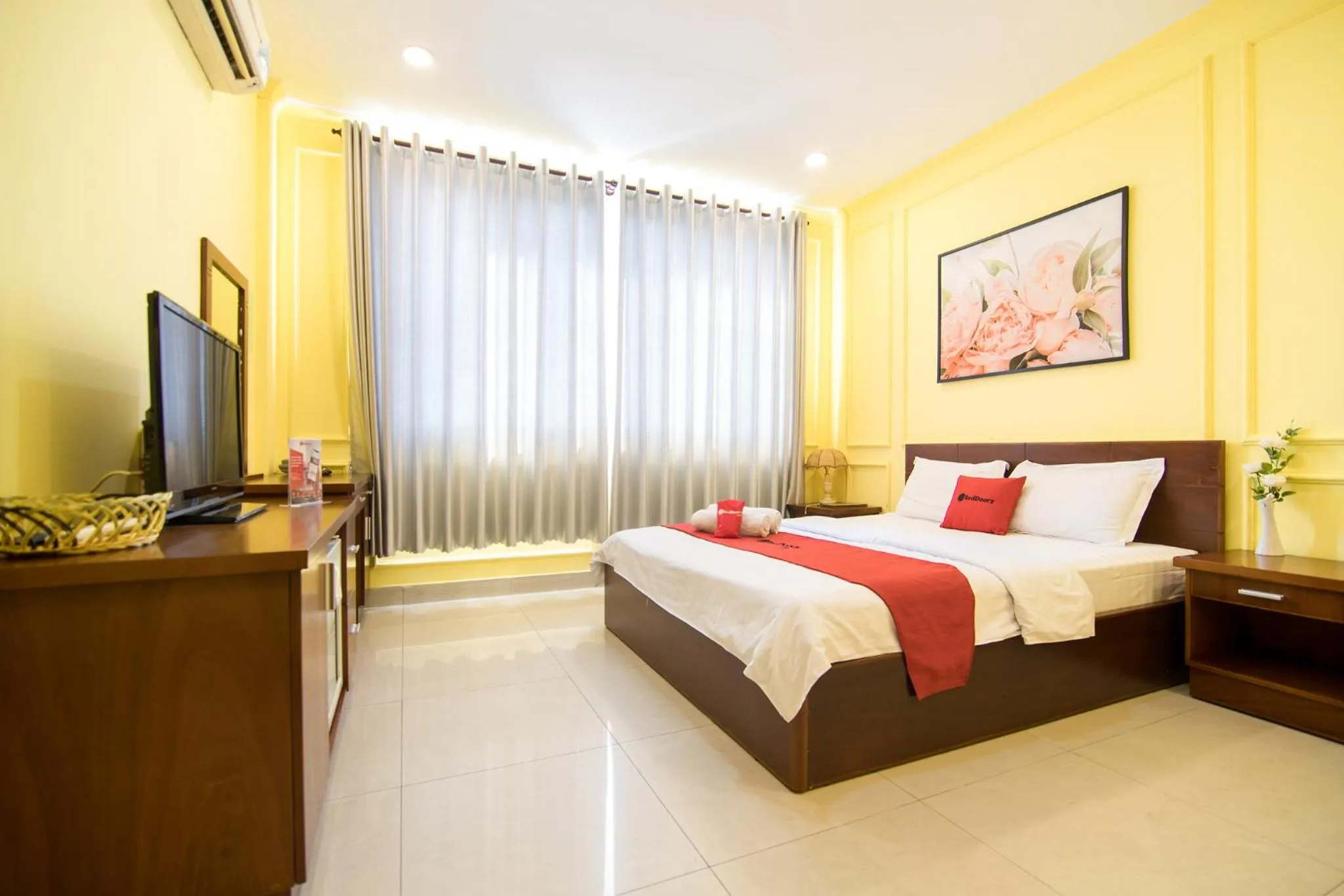 Deluxe Double Room in Phuong Thuy Hotel Thu Duc near QL13