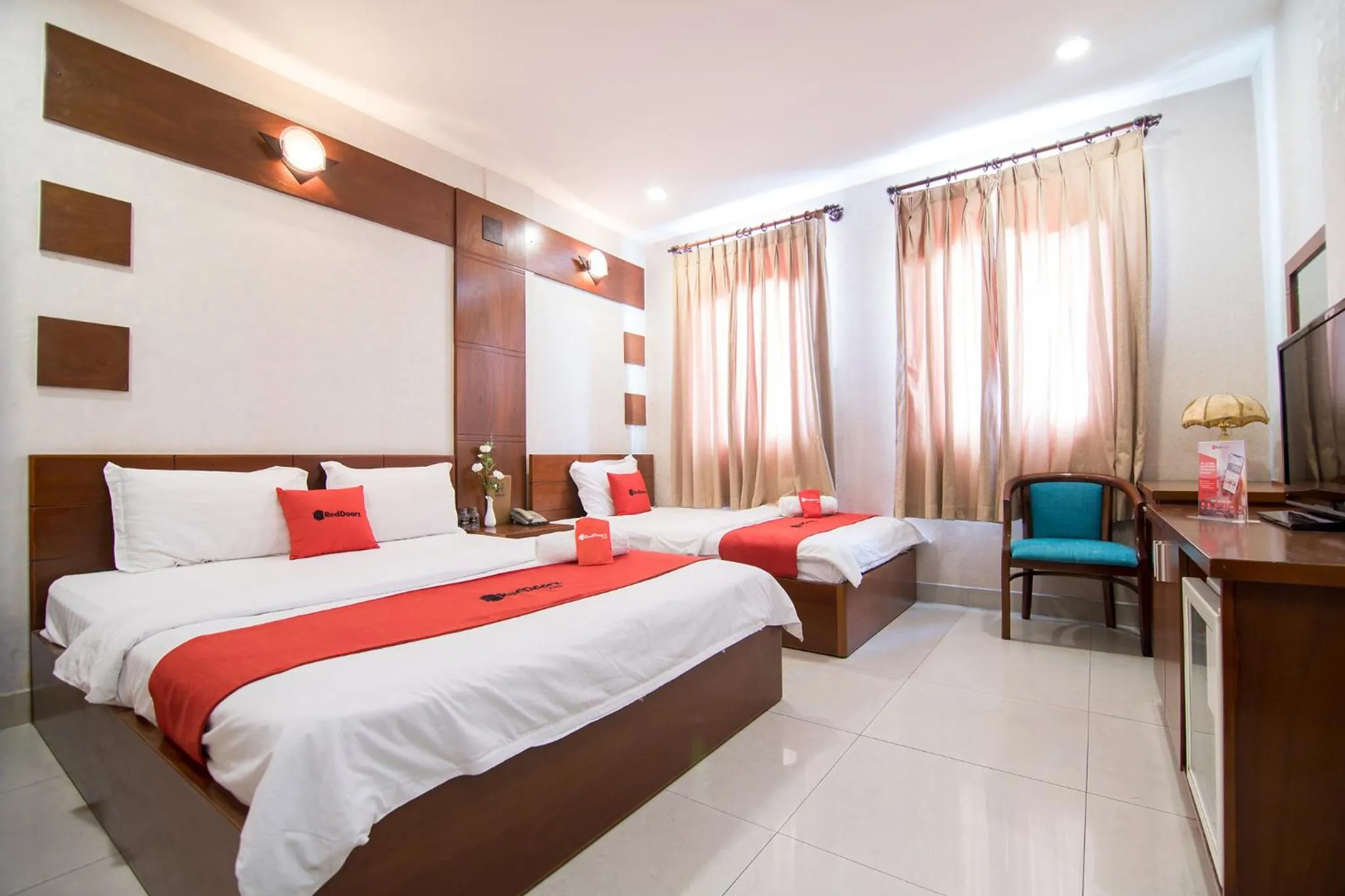 Luxury Triple Room in Phuong Thuy Hotel Thu Duc near QL13